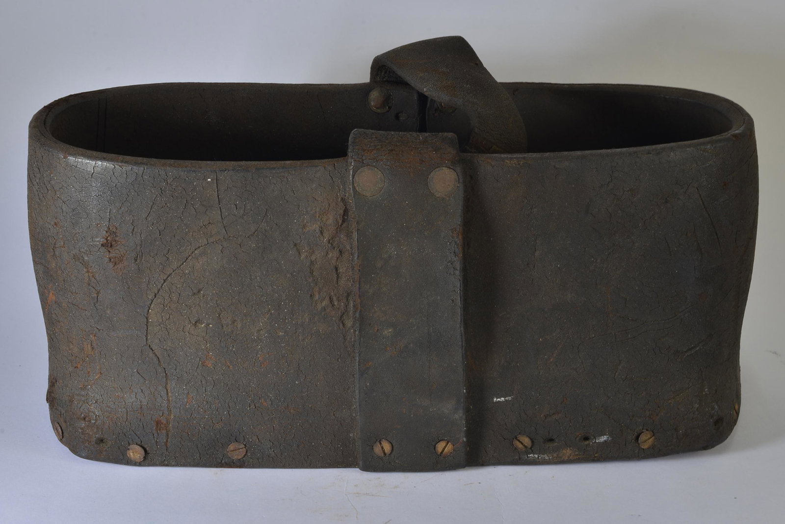 Virginia Leather Key Basket ca. 1820 (1 of 7)