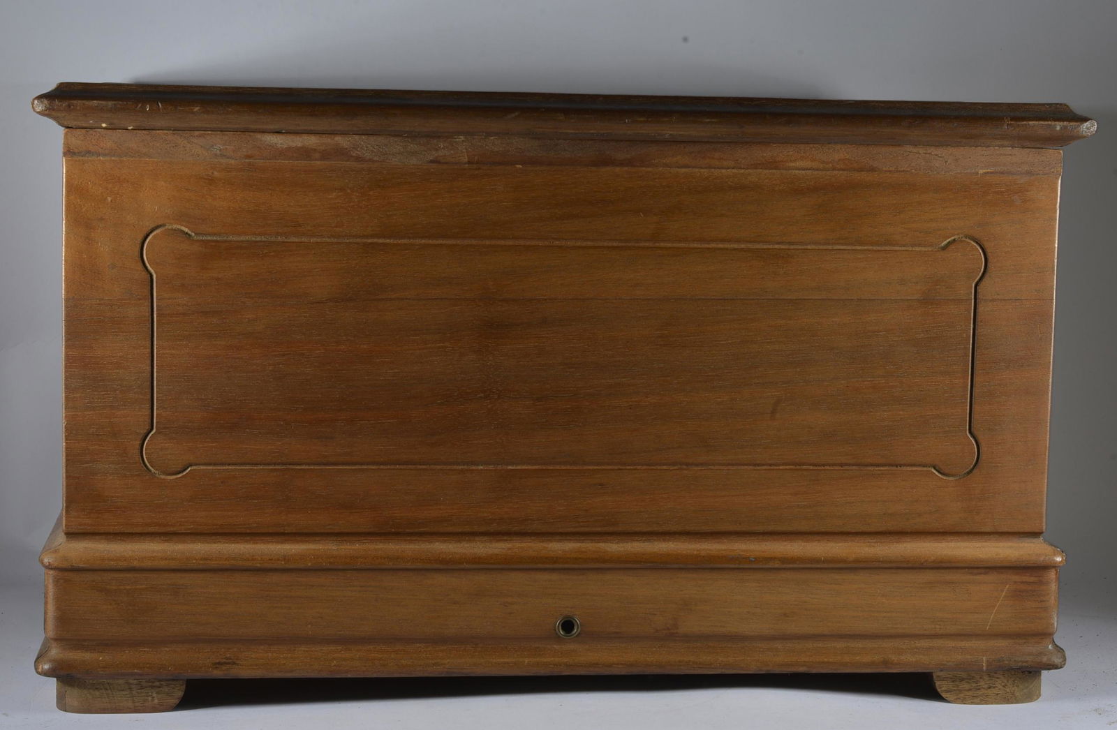 Wilcox & Gibbs Sewing Machine Wooden Box (1 of 4)