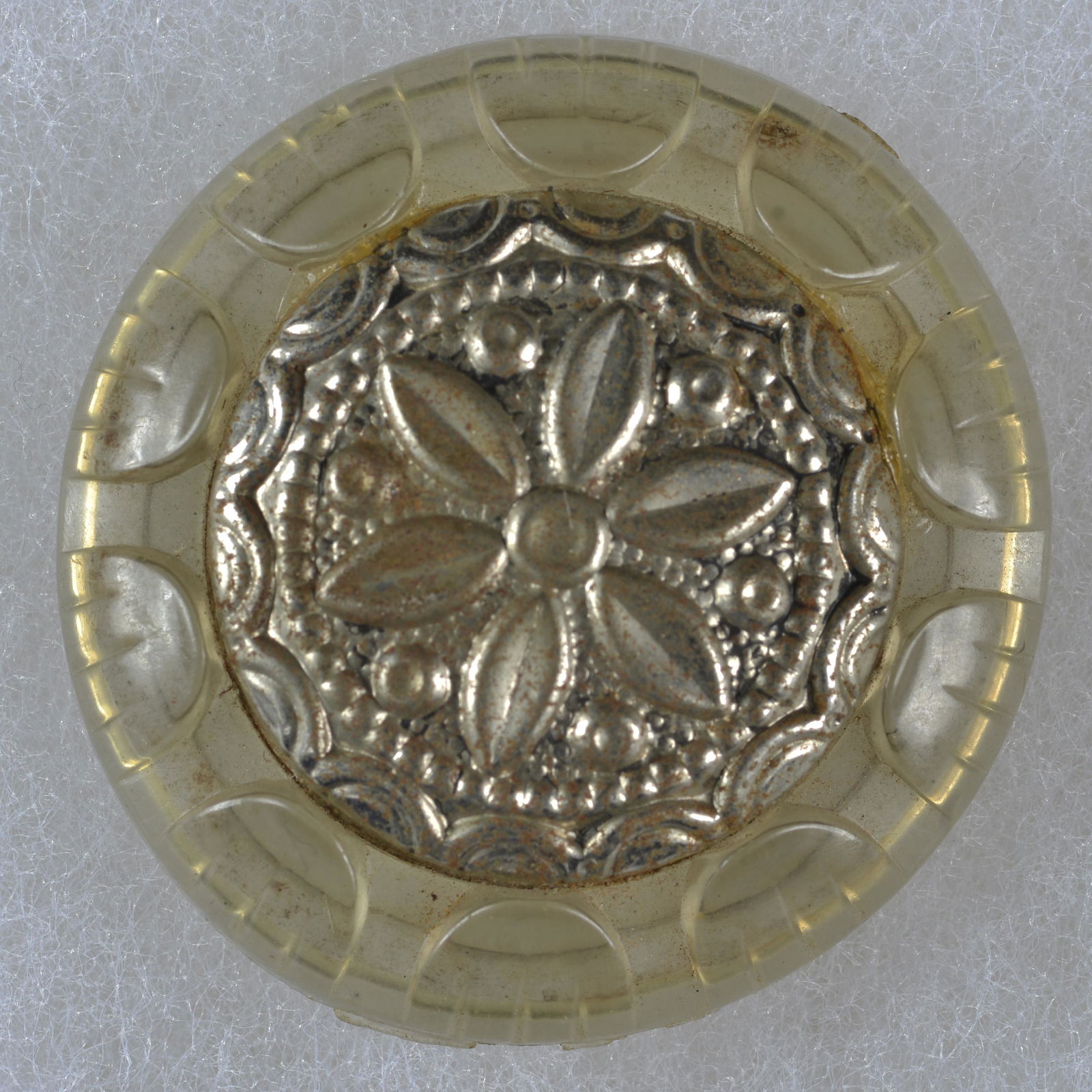 DIVISION 3 PLASTIC BUTTON (1 of 3)