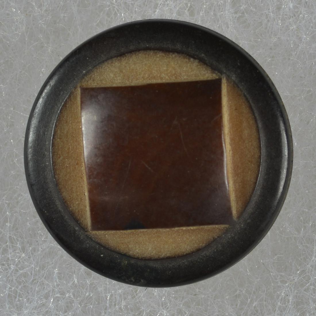 DIVISION 3 VI BUTTON (1 of 2)