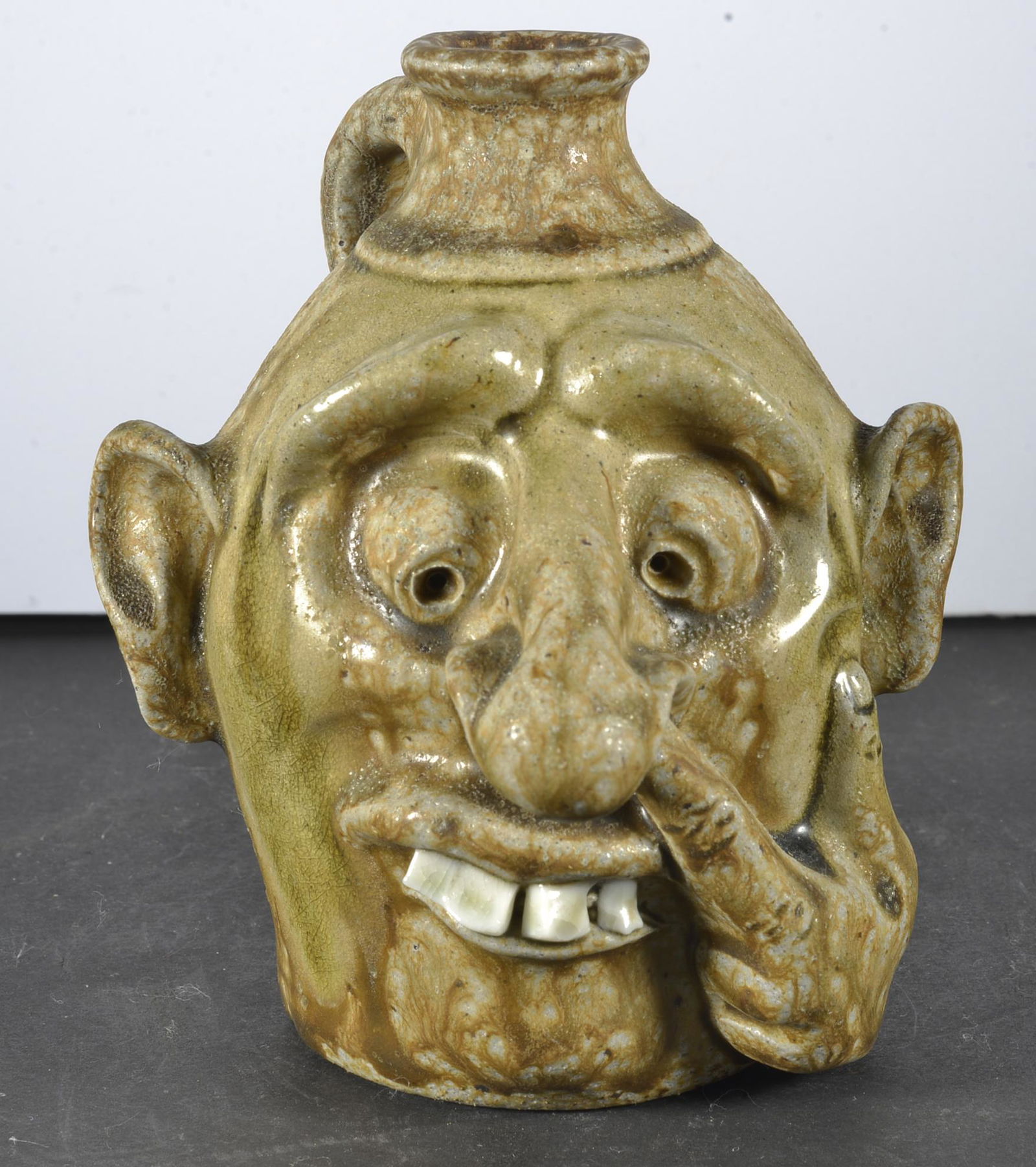 TERRY HUNT FACE JUG (1 of 5)