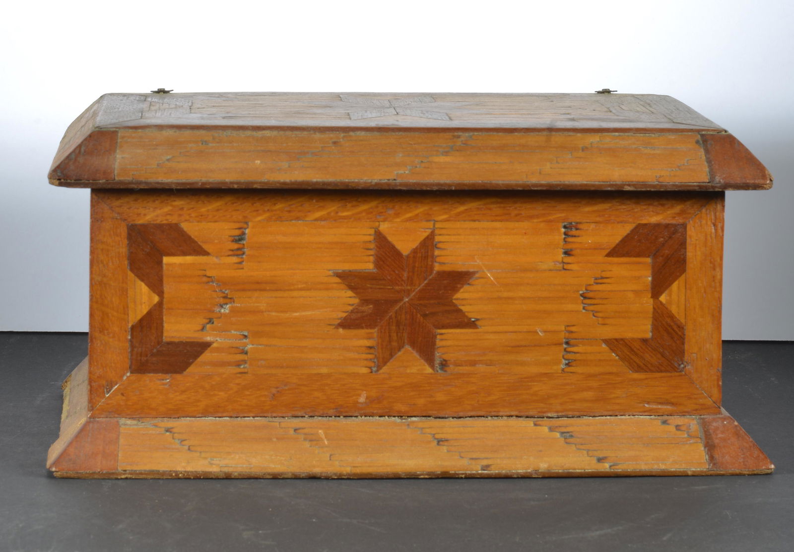 FOLK ART/PRISION ART  CEDAR CHEST (1 of 4)