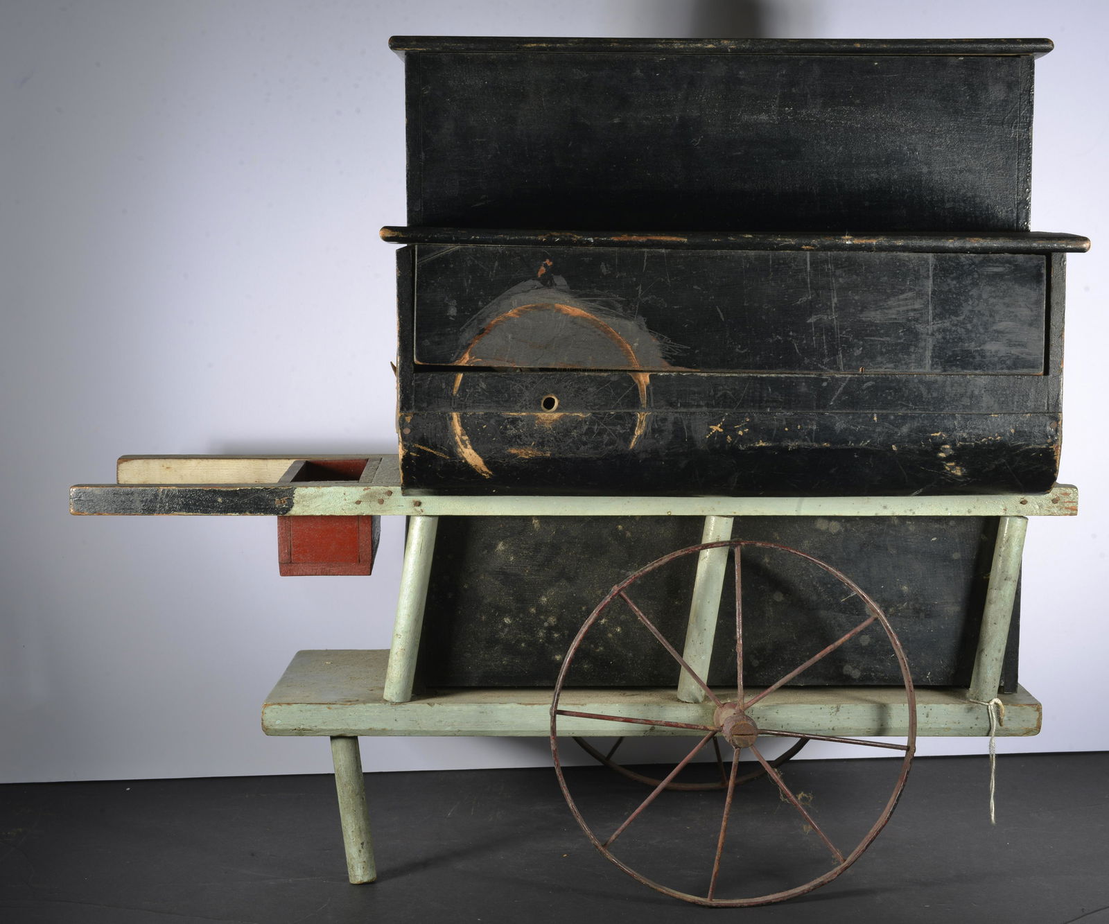 EARLY MECHANICAL MUSICAL WOODEN STREEET PLAYER WITH DISC (1 of 5)