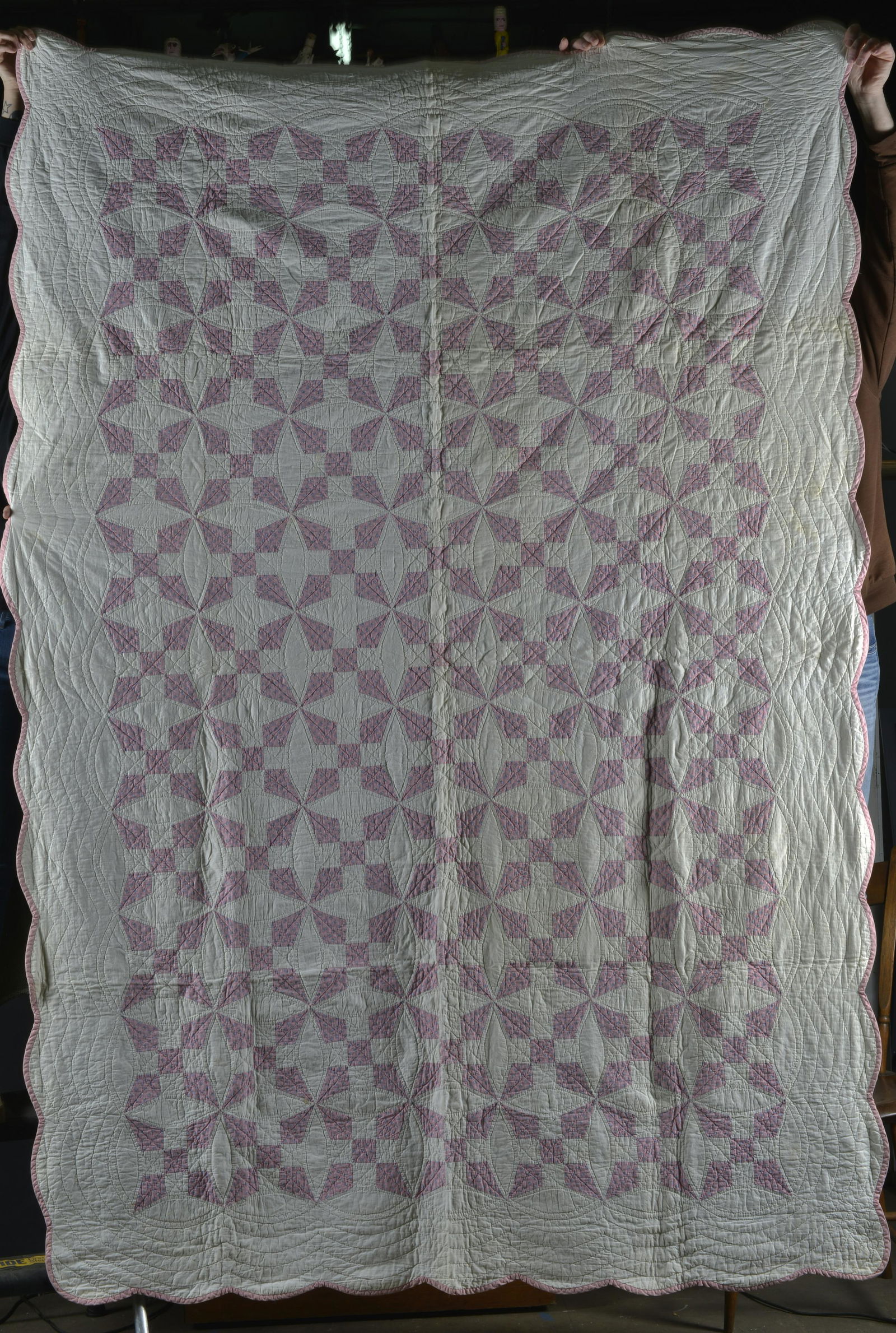 NORTH CAROLINA SUMMER QUILT PINK & WHITE QUILT (1 of 4)
