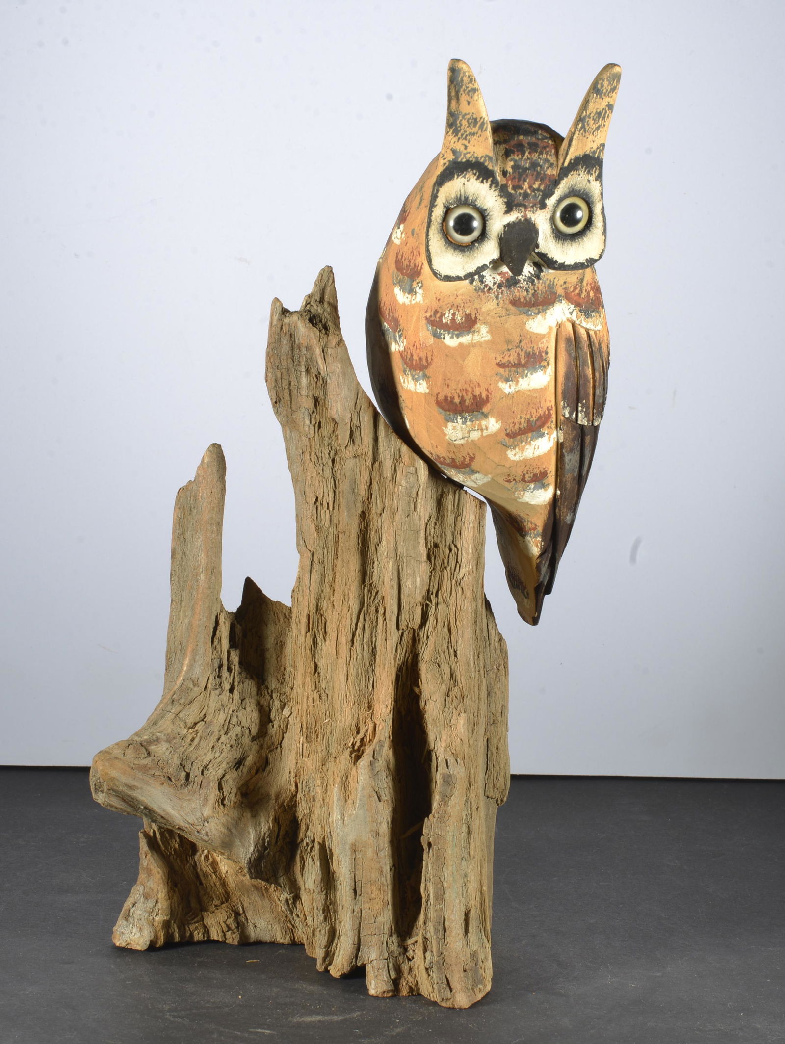 DRIFTWOOD CARVED PAINTED OWL (1 of 3)