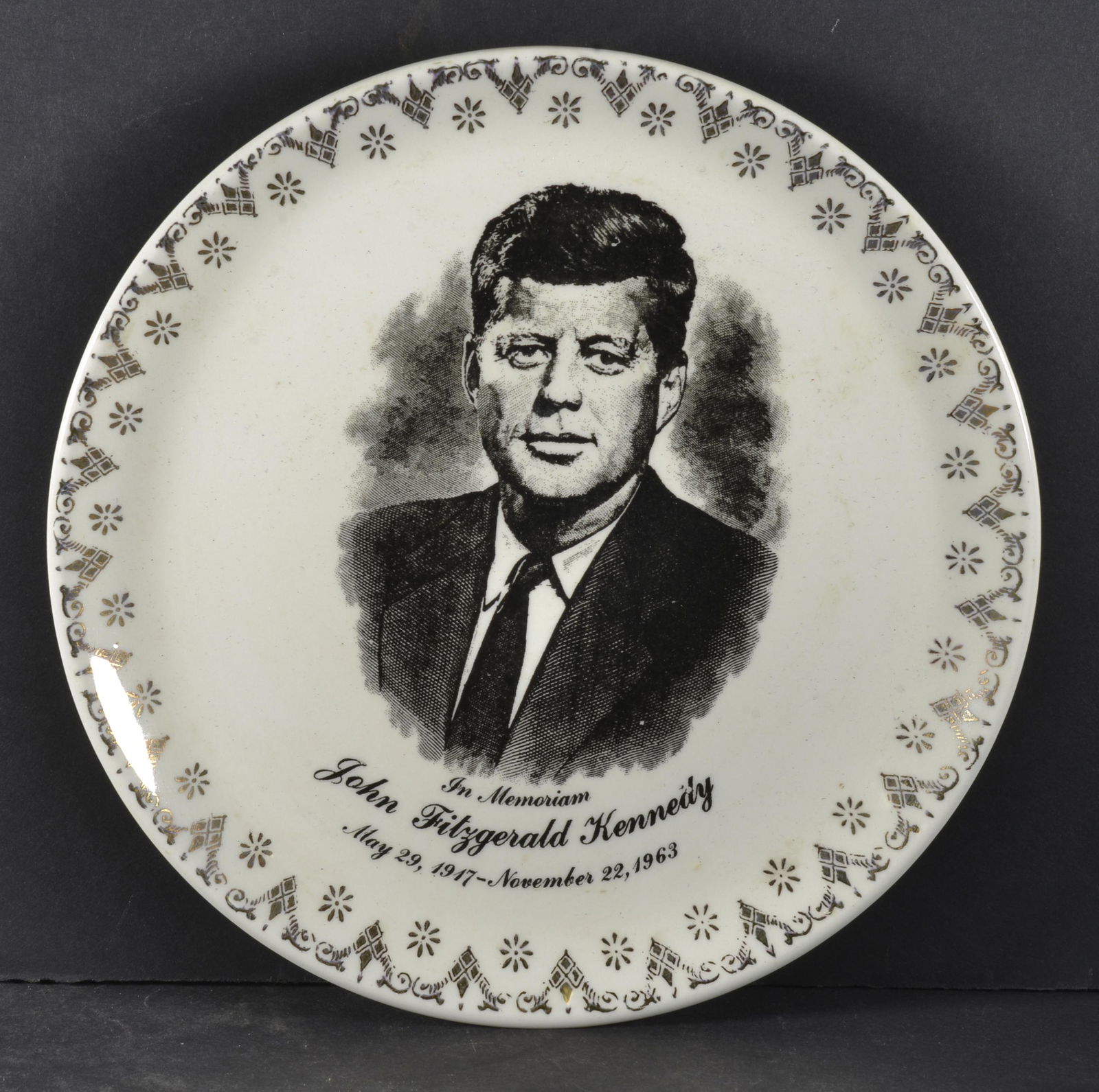 JOHN FITZGERALD KENNEDY PLATE (1 of 2)