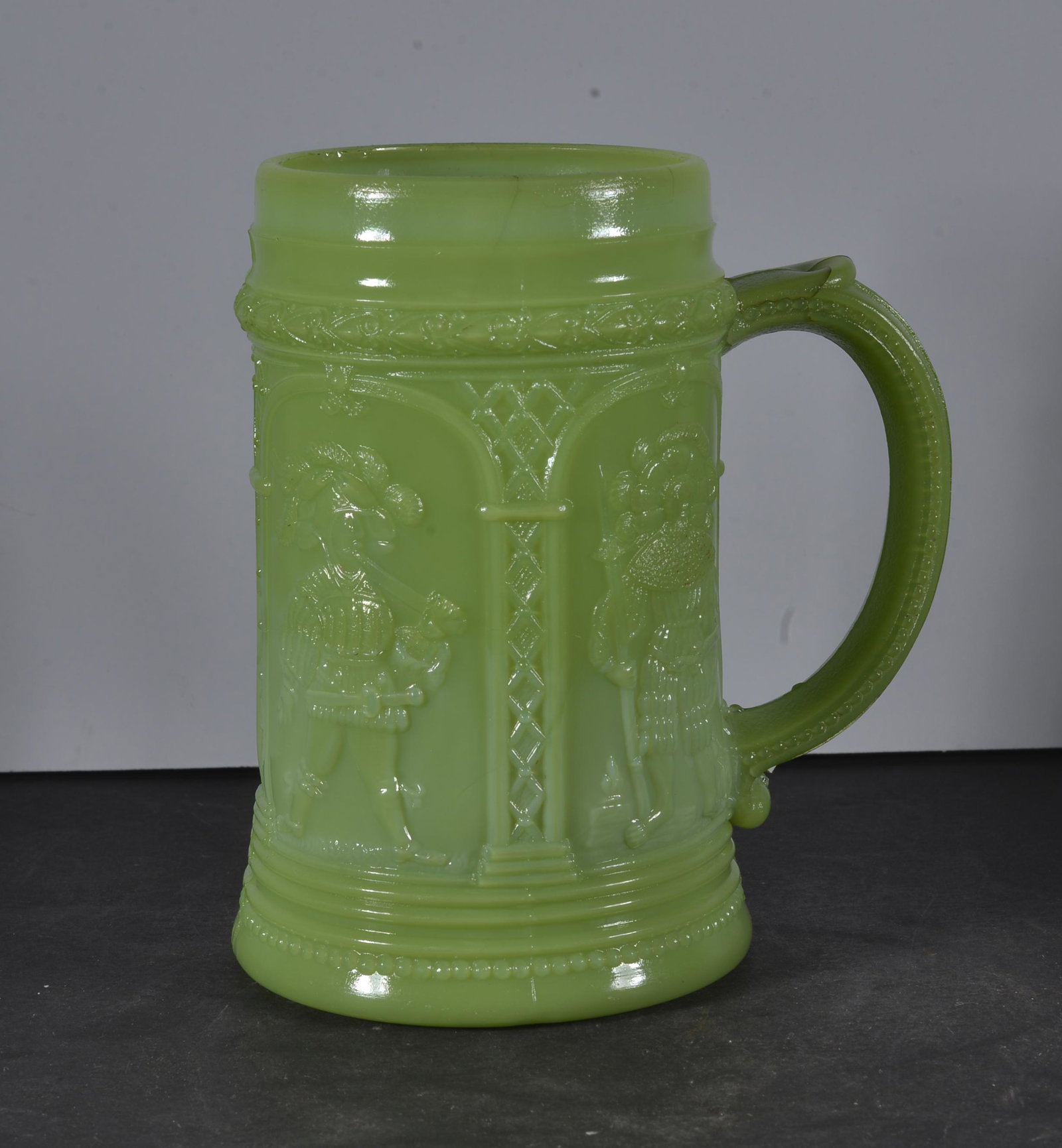 WESTMORELAND KINGHTS CUSTARD KNIGHTS MUG: WESTMORELAND KINGHTS CUSTARD KNIGHTS MUG 5" TALL