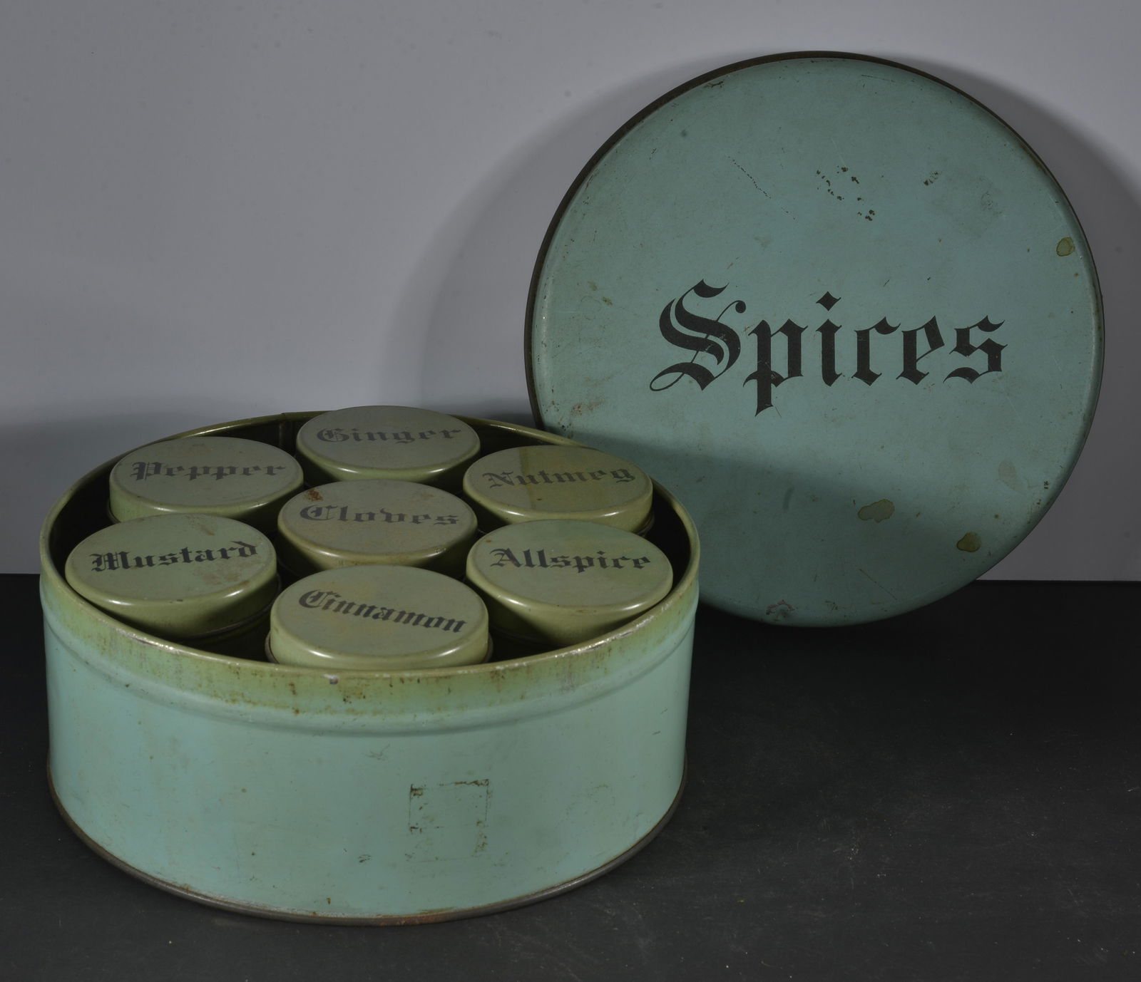 VINTAGE ROUND SPICE TIN (1 of 4)