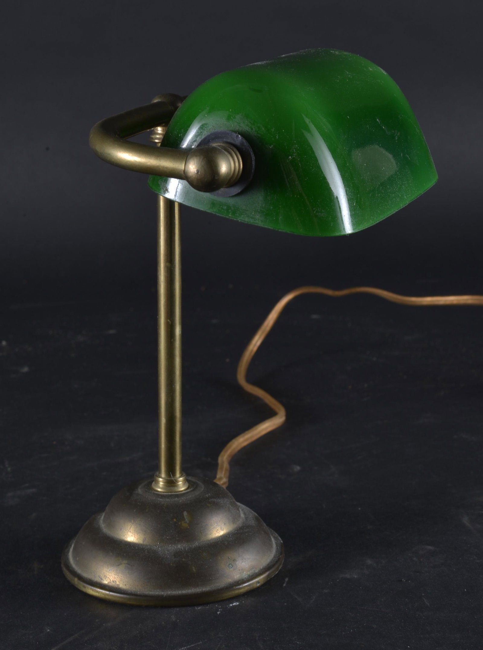EMERALD GREEN AND BRASS TABLE LAMP (1 of 6)