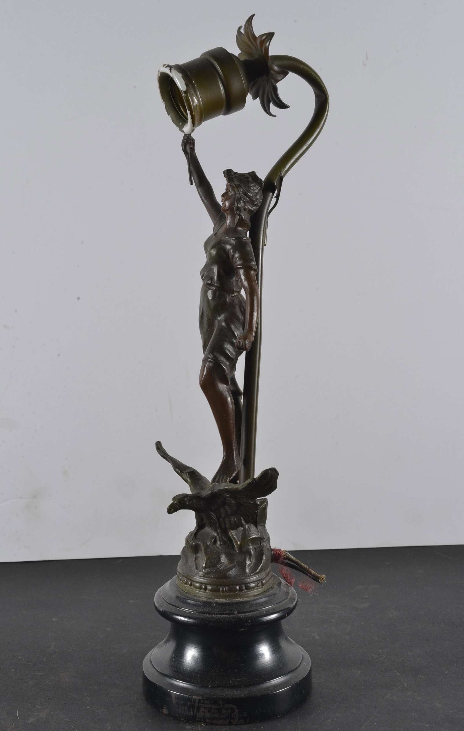 ART NOUVEAU FIGURAL LAMP (1 of 6)