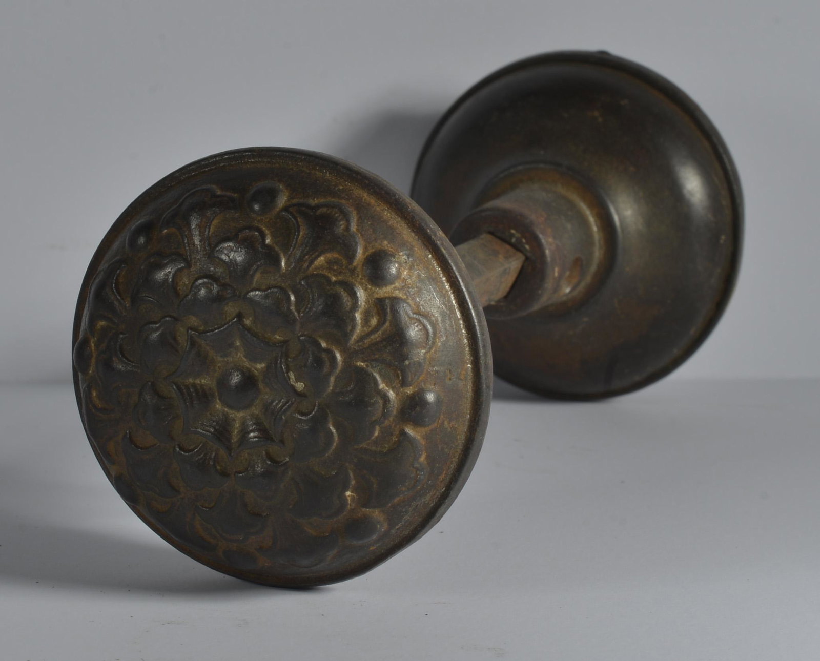 Antique Victorian Door Knob Antique Hardware: this is a fantastic selection of antique hardware from the lifetime collection of Greensboro Antique dealer Mary Wells.