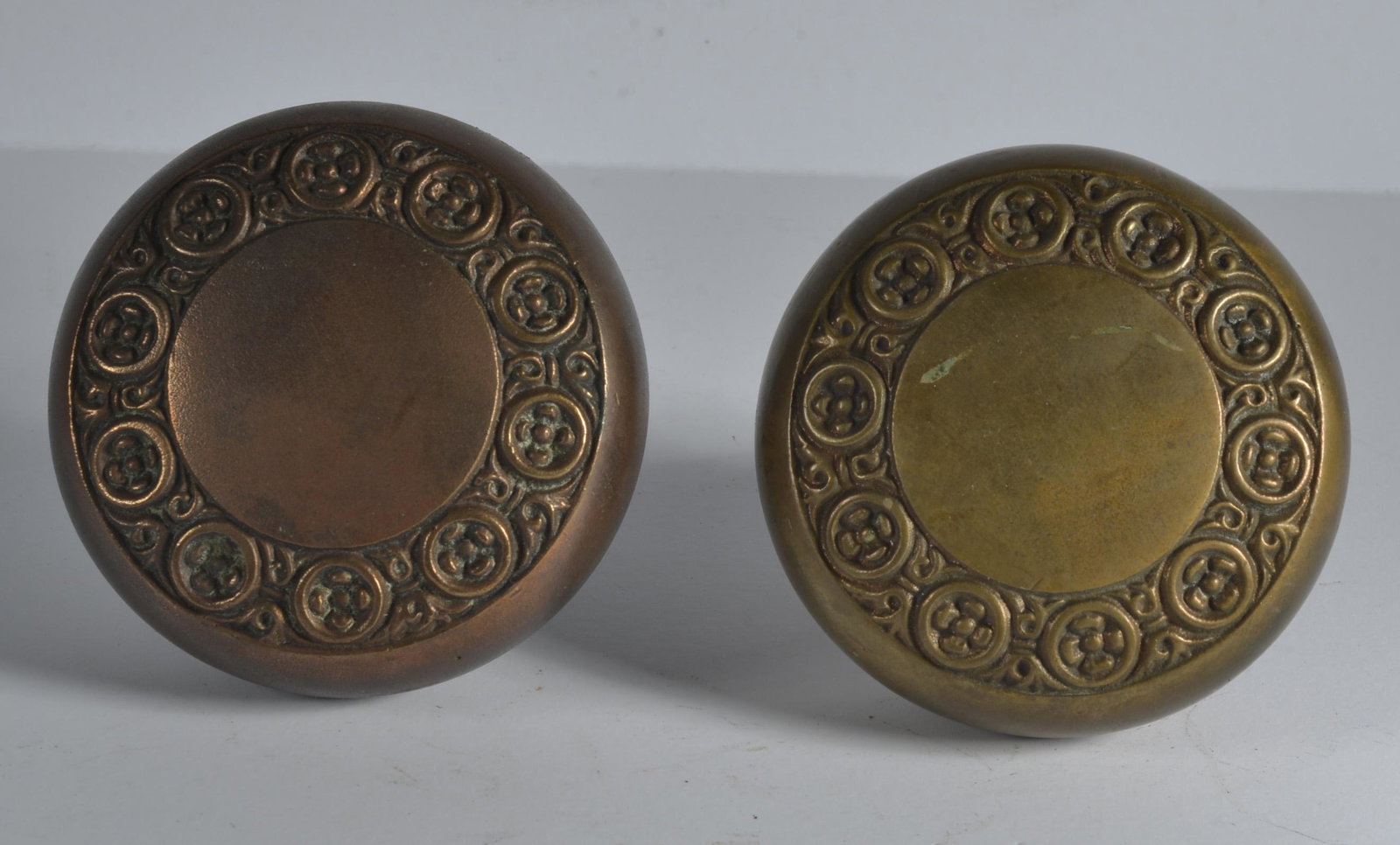 Antique Victorian Door Knob Antique Hardware: this is a fantastic selection of antique hardware from the lifetime collection of Greensboro Antique dealer Mary Wells.