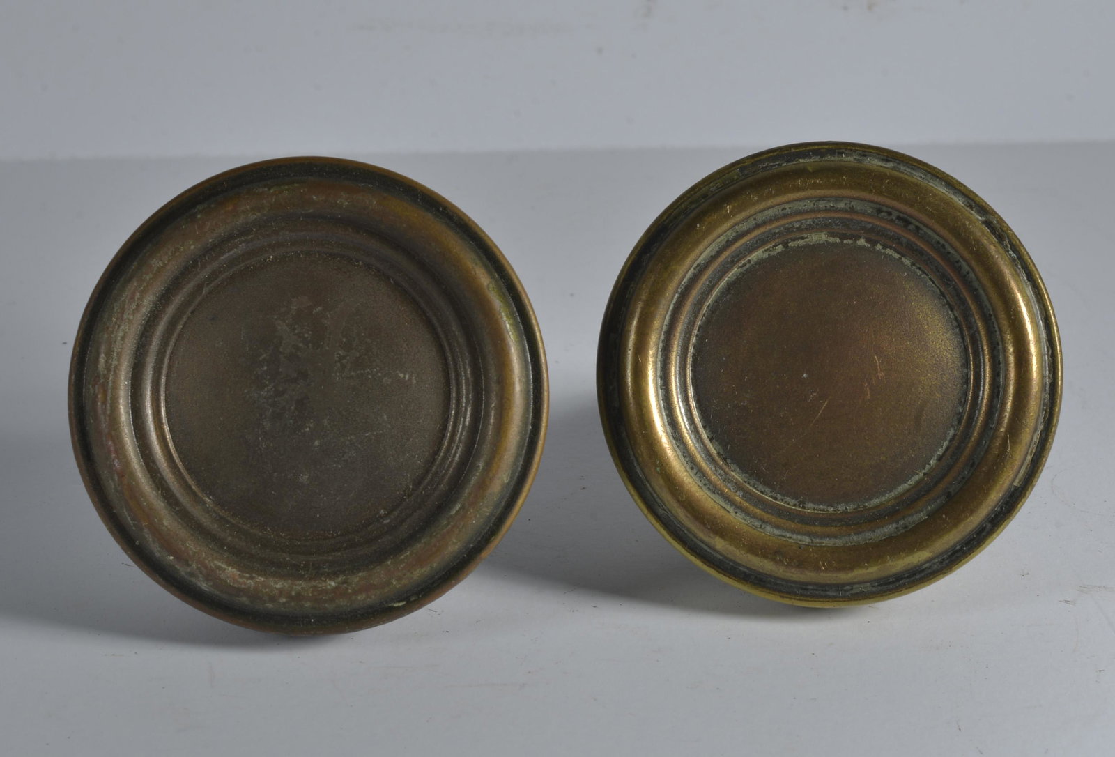 Antique Victorian Door Knob Antique Hardware: this is a fantastic selection of antique hardware from the lifetime collection of Greensboro Antique dealer Mary Wells.