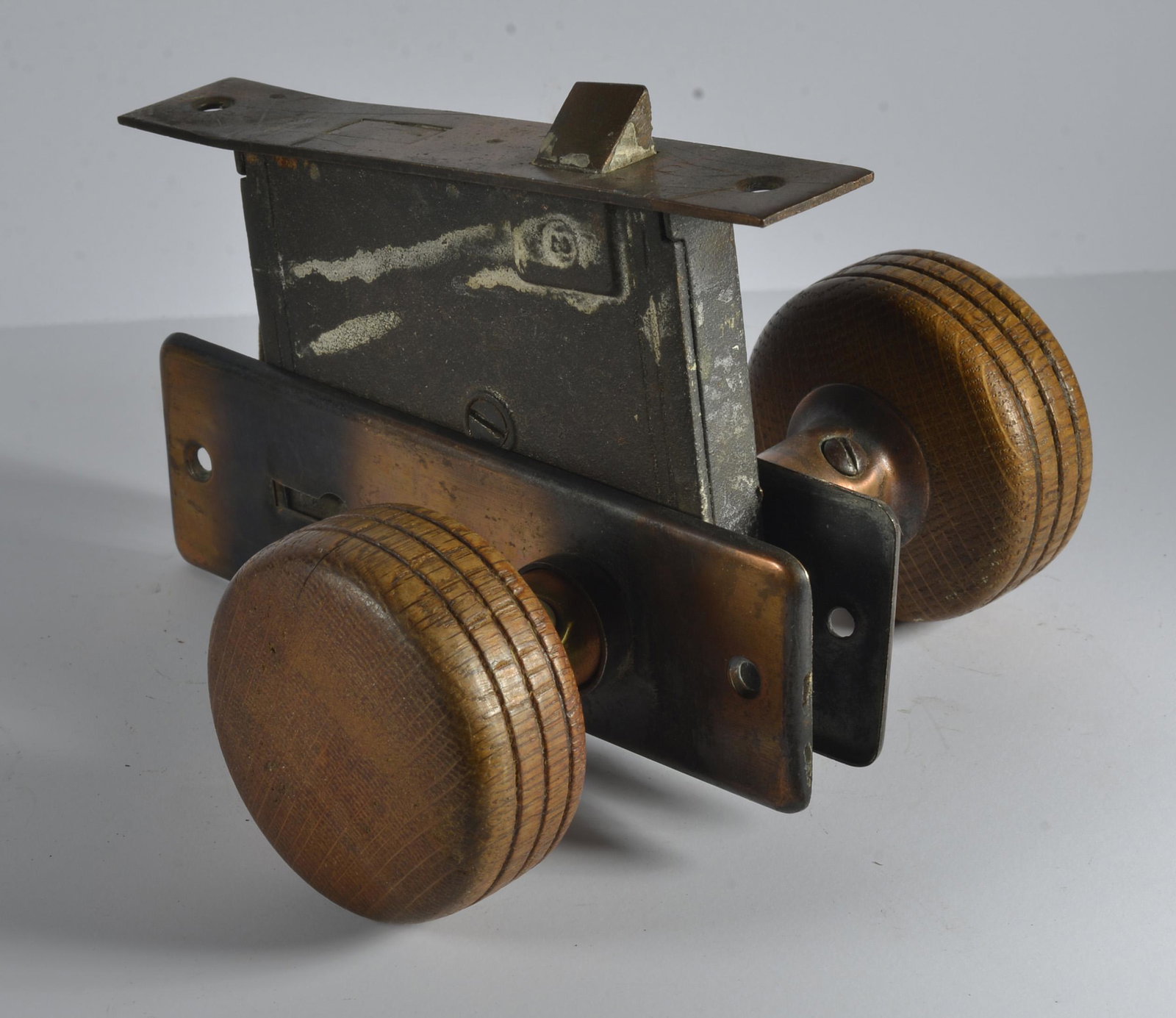 Antique Victorian Door Knob Antique Hardware: this is a fantastic selection of antique hardware from the lifetime collection of Greensboro Antique dealer Mary Wells.
