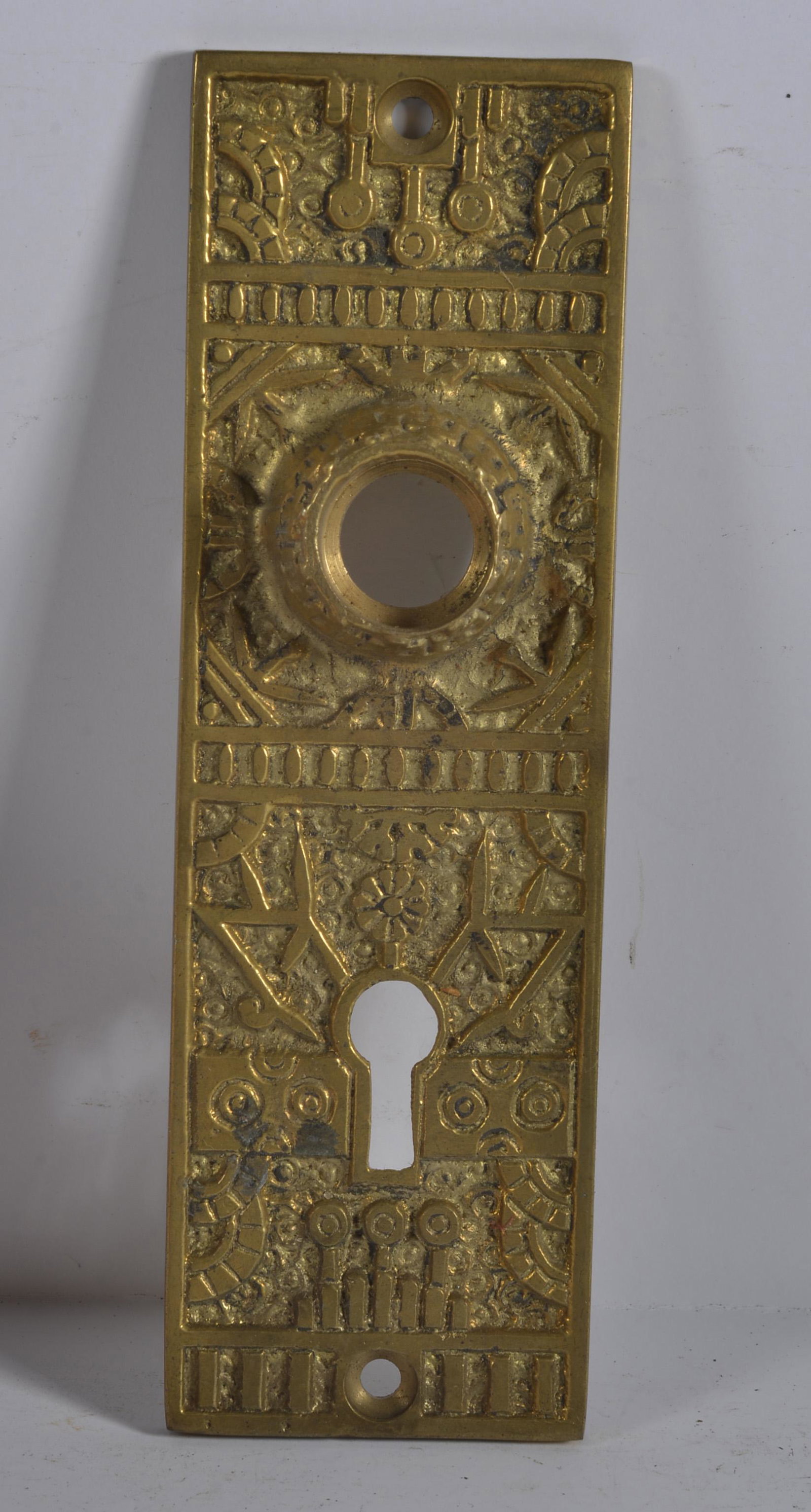 Antique Door Knob Back Plate Victorian Single Plate: this is a fantastic selection of antique hardware from the lifetime collection of Greensboro Antique dealer Mary Wells.