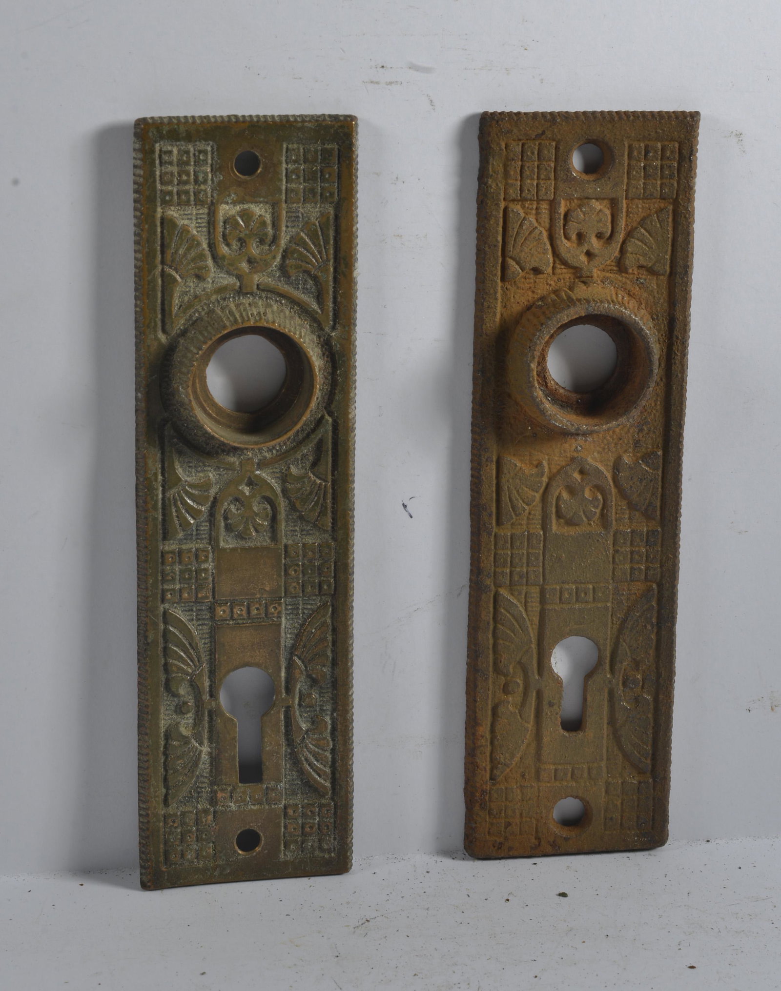 Antique Door Knob Back Plate Victorian: this is a fantastic selection of antique hardware from the lifetime collection of Greensboro Antique dealer Mary Wells.