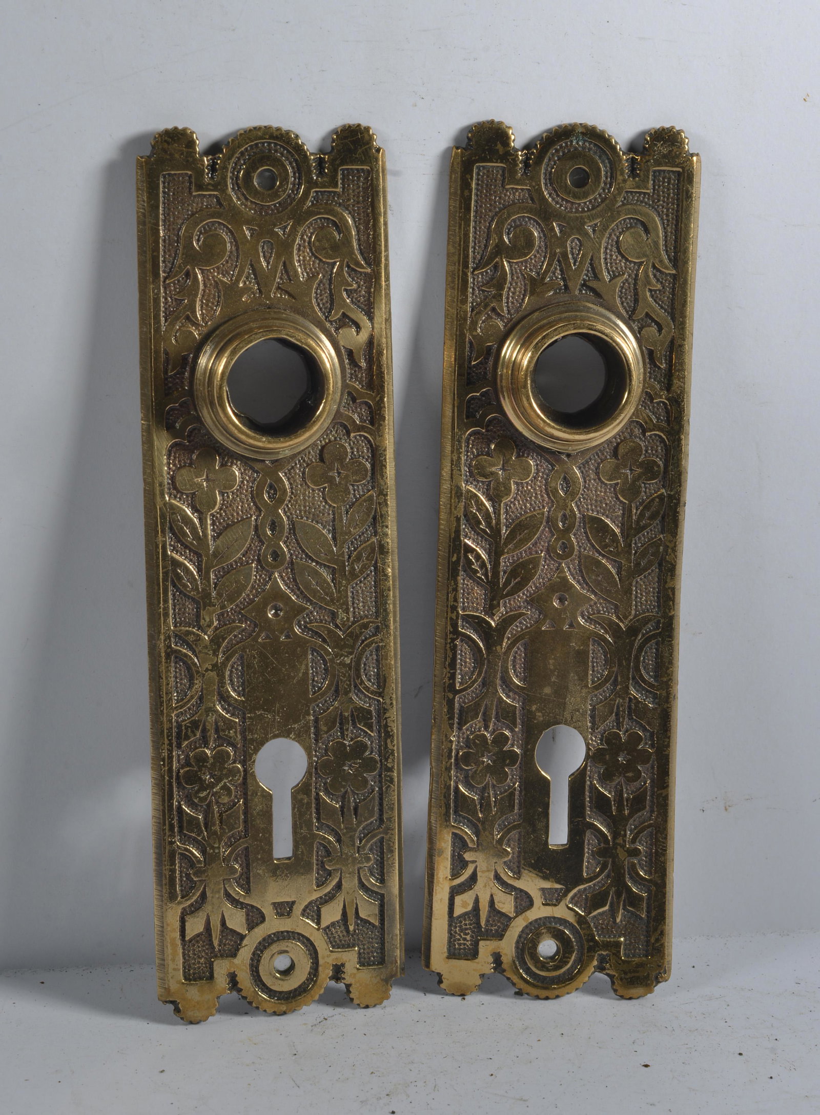 Antique Door Knob Back Plate Victorian (1 of 2)
