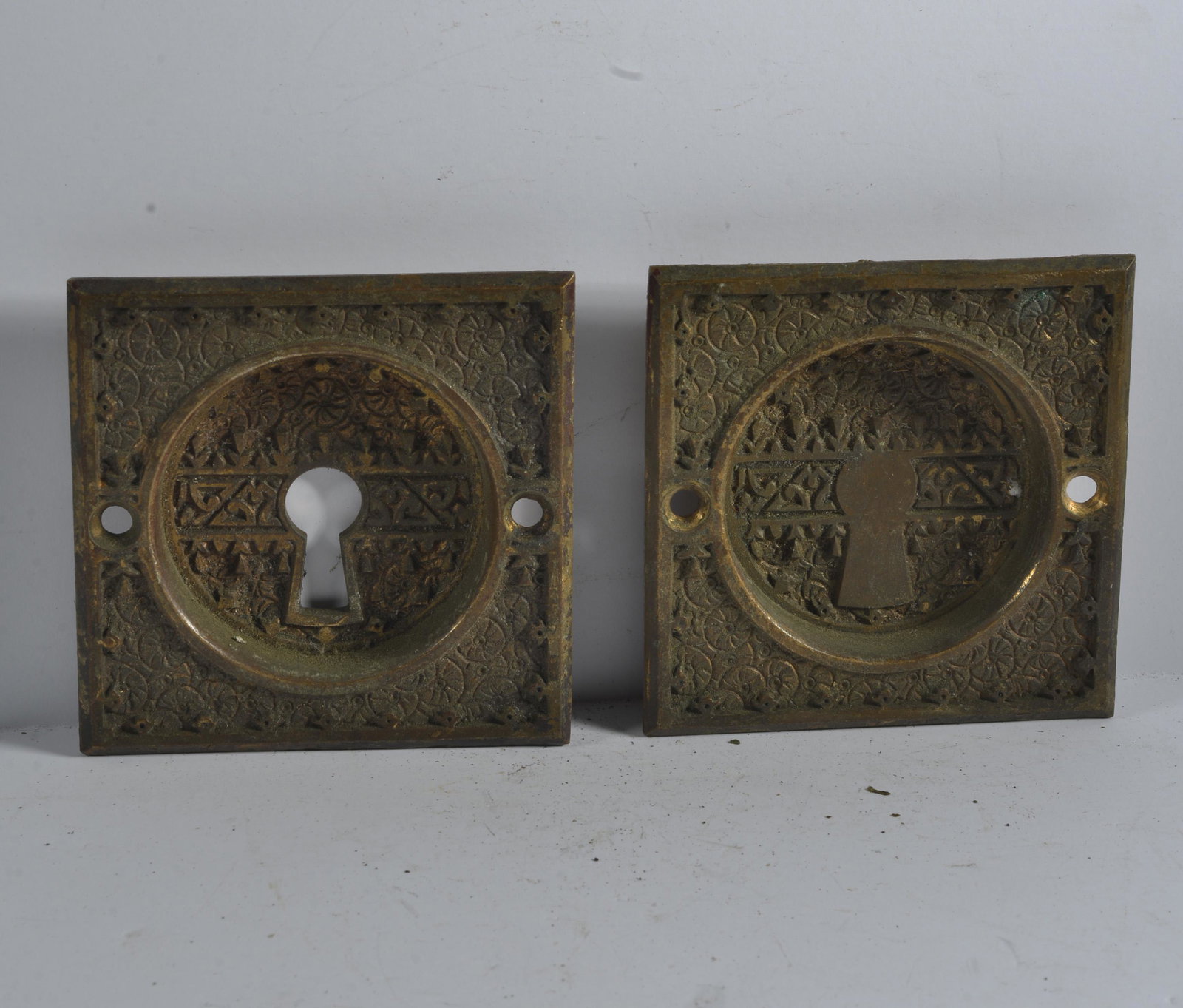 Antique Door Knob Back Plate Victorian: this is a fantastic selection of antique hardware from the lifetime collection of Greensboro Antique dealer Mary Wells.