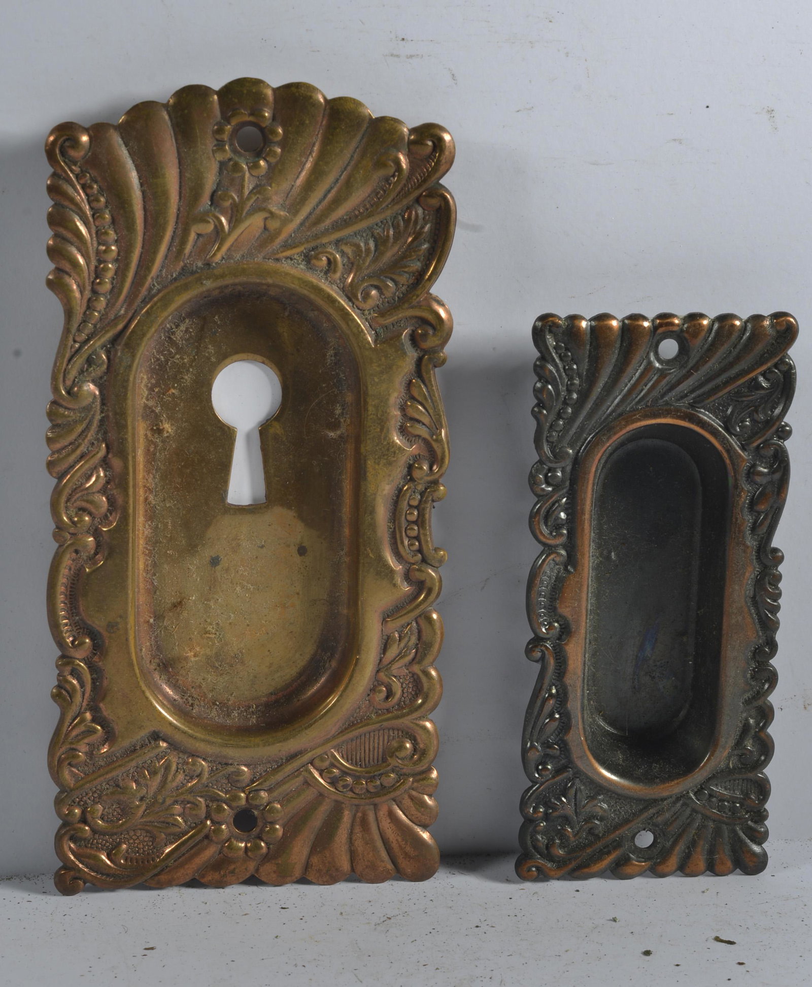 Antique Door Knob Back Plate Victorian: this is a fantastic selection of antique hardware from the lifetime collection of Greensboro Antique dealer Mary Wells.