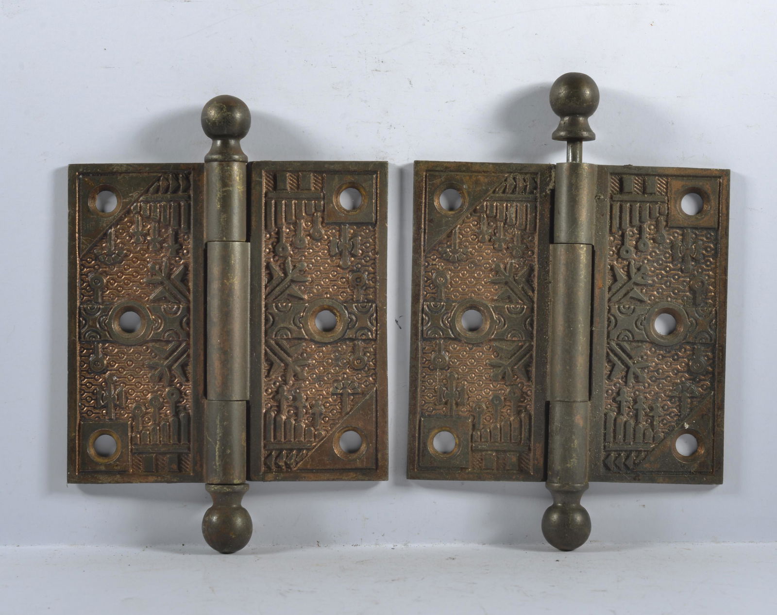 Antique Ornate Victorian Hinge (1 of 2)