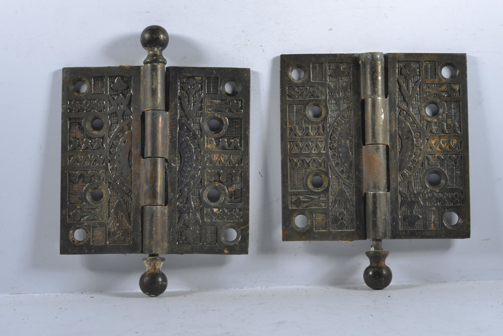 Antique Ornate Victorian Hinge (1 of 2)