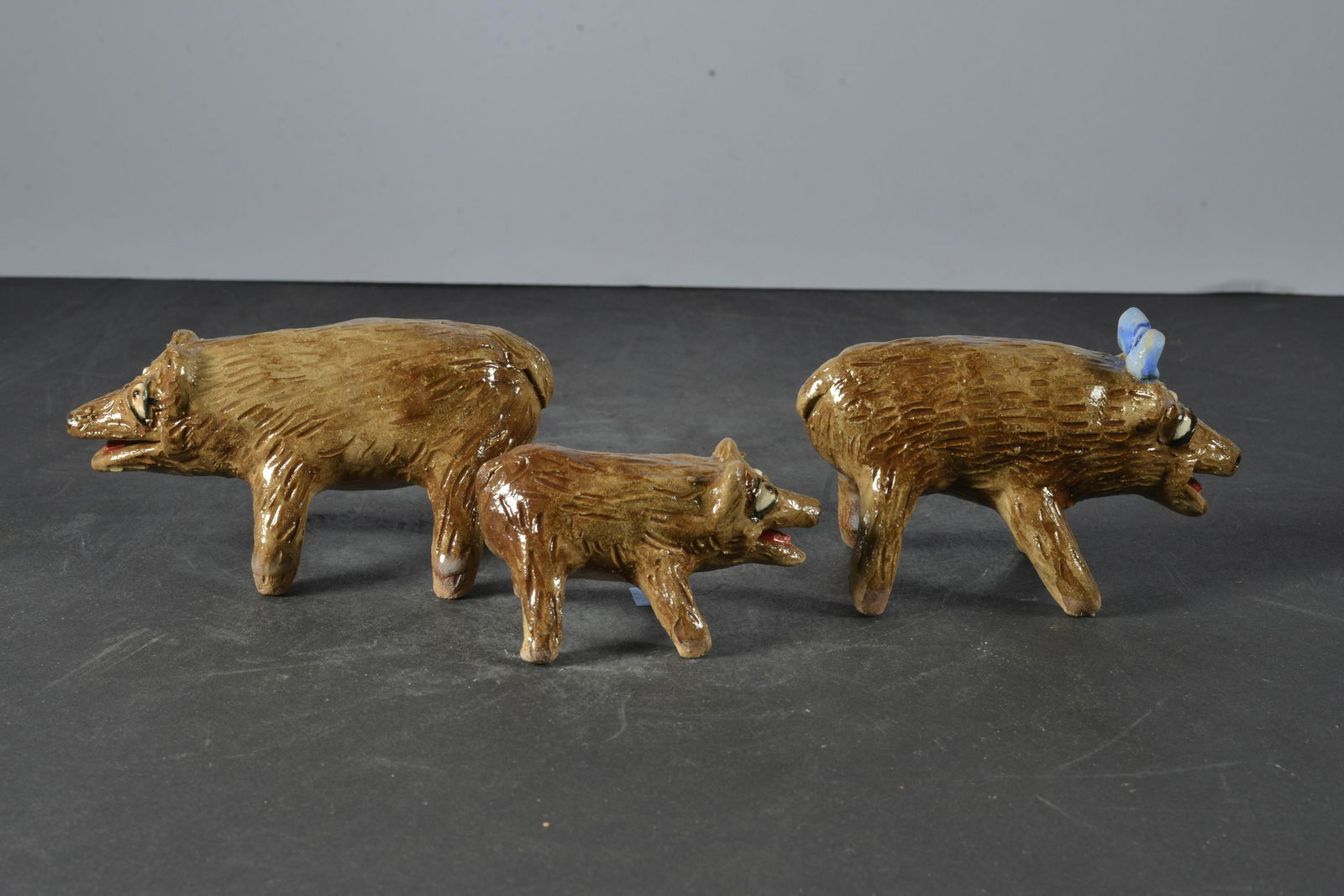 STACY LAMBERT FORK ART POTTERY 3 LITTLE BEARS FIGURALS: STACY LAMBERT FORK ART POTTERY 3 LITTLE BEARS FIGURALS STAMPED ON BOTTOM 3.5" L