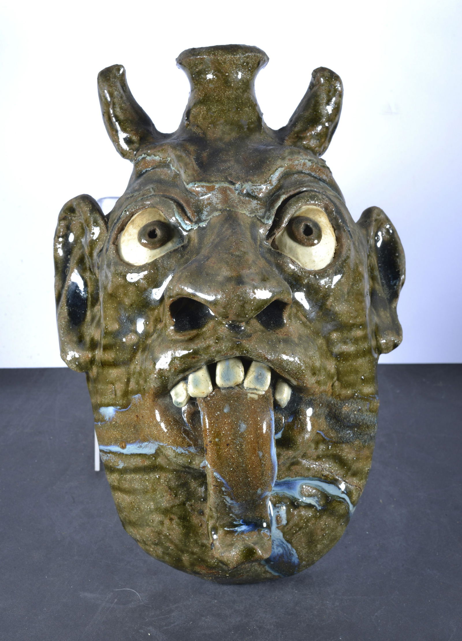 W A FLOWERS FOLK ART POTTERY WALL POCKET (1 of 3)