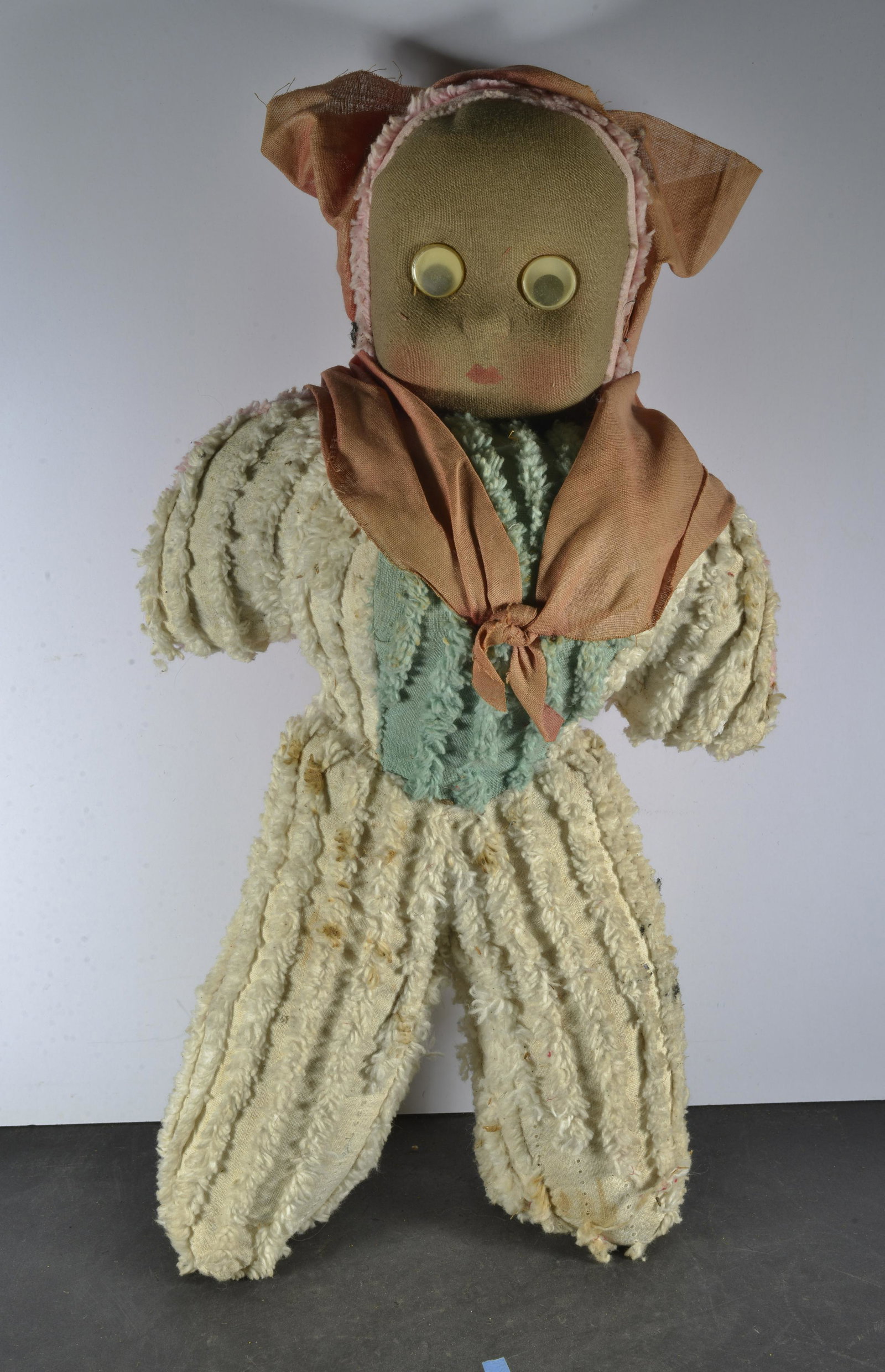 BLACK AMERICANA RAG DOLL: BLACK AMERICANA RAG DOLL MADE OUT OF CHENILLE BED SPREAD 17" L