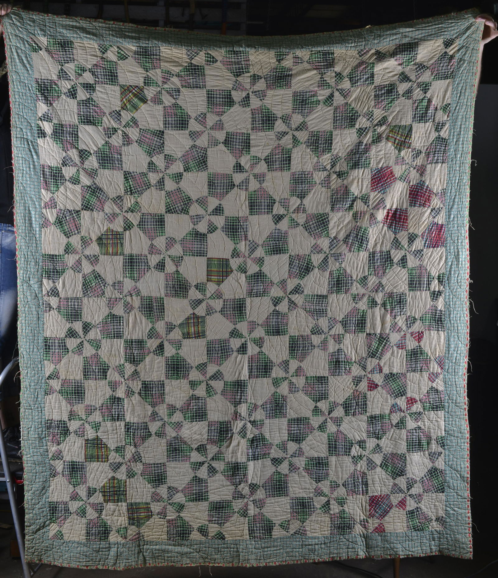 EARLY PINWHEEL PATTERN QUILT (1 of 5)