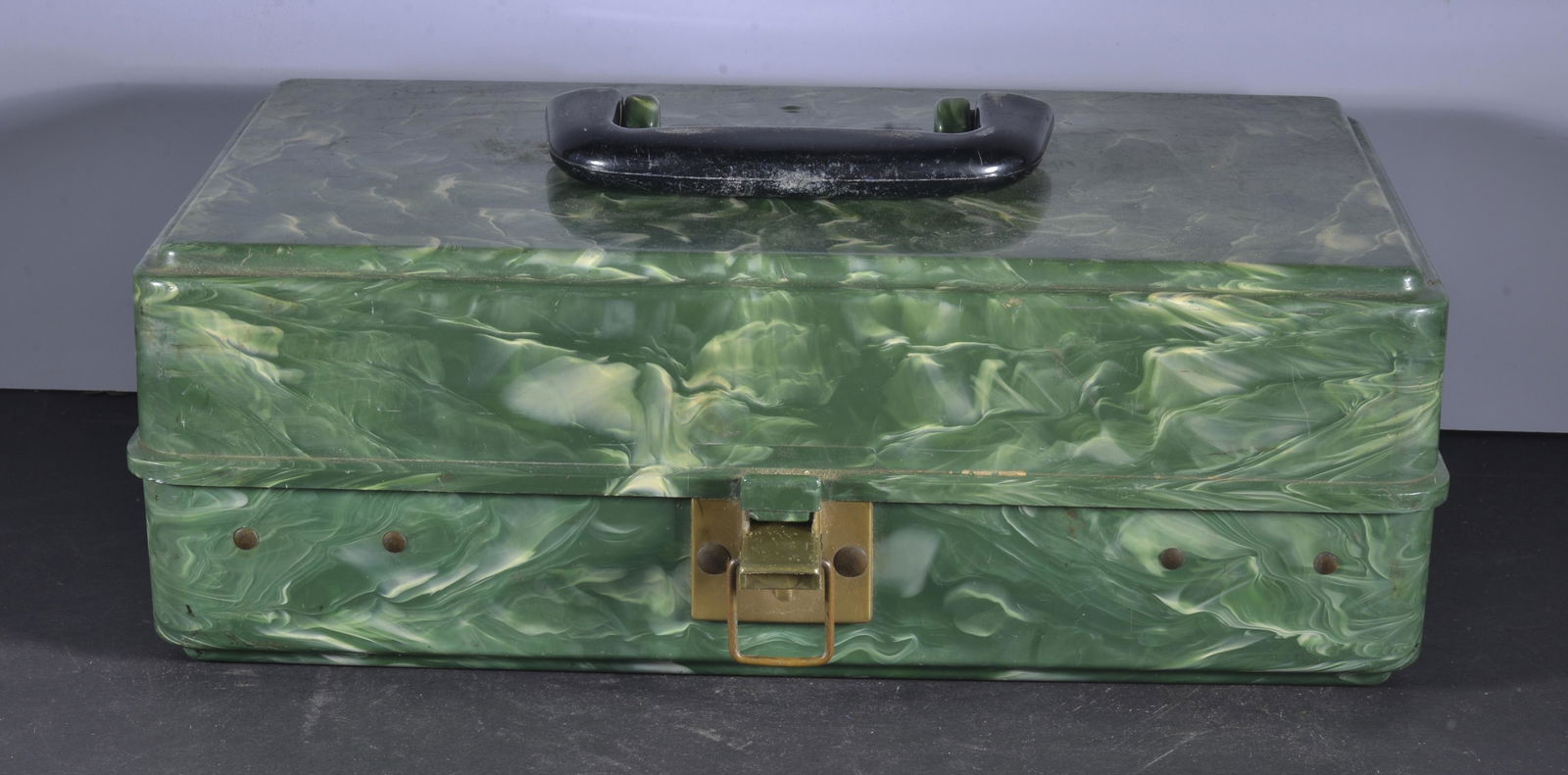 1950'S GREEN MARBLED TACKLE BOX (1 of 3)