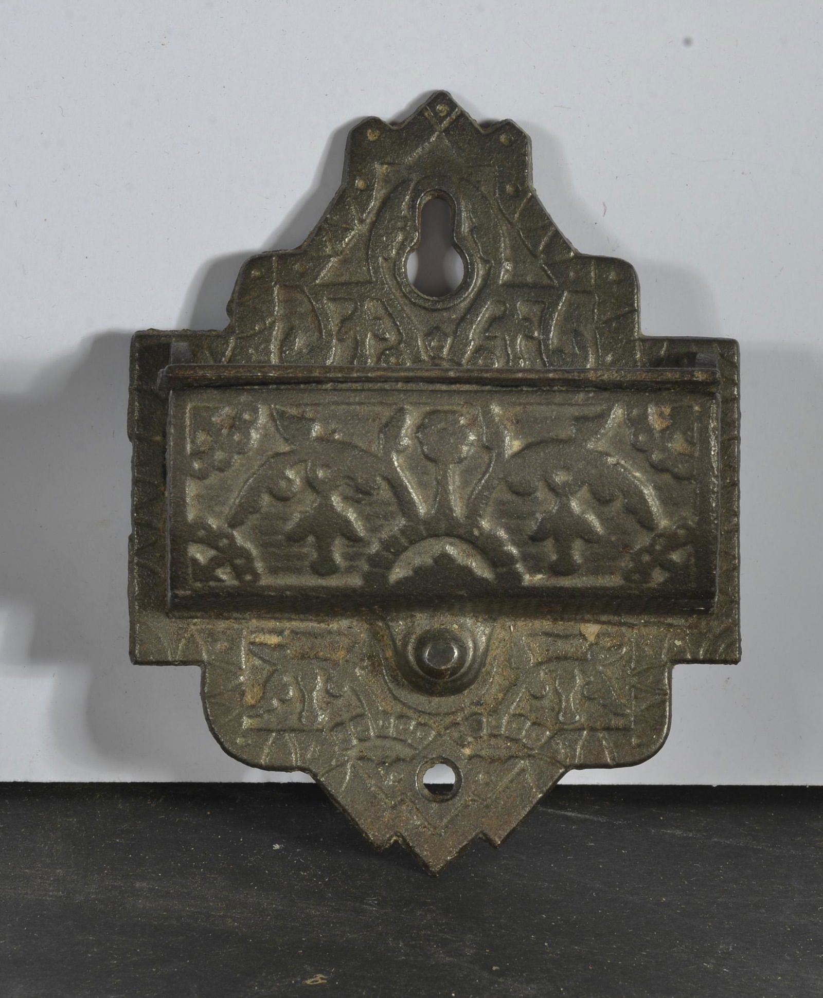 VINTAGE CAST METAL WALL MATCH STRIKER HOLDER (1 of 3)