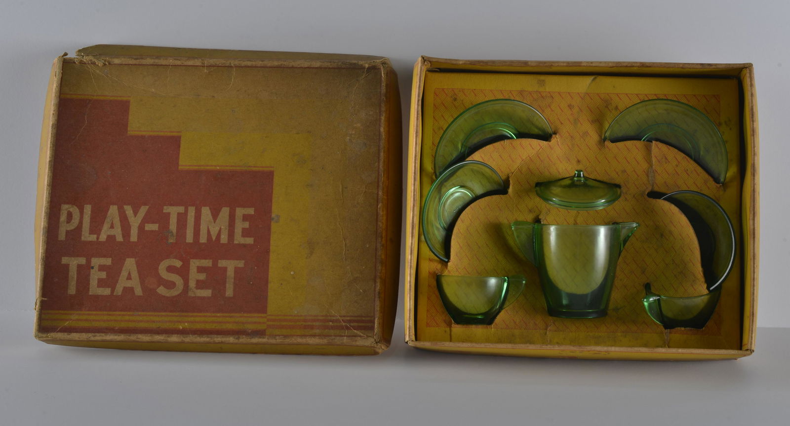 VINTAGE PLAY TIME TEA SET  IN ORIGINAL BOX (1 of 2)