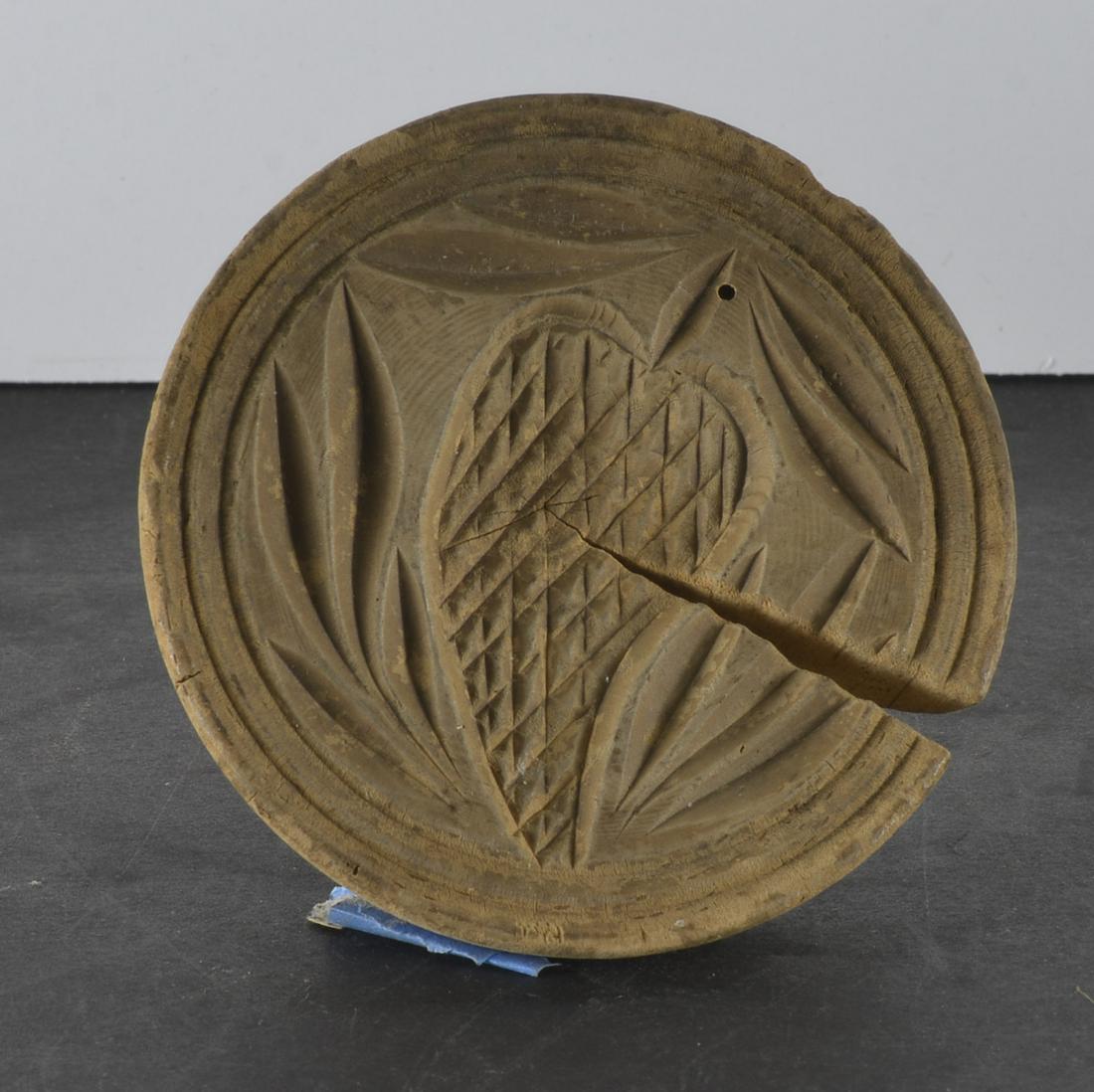 EARLY WOODEN BUTTER MOLD STRAWBERRY (1 of 2)