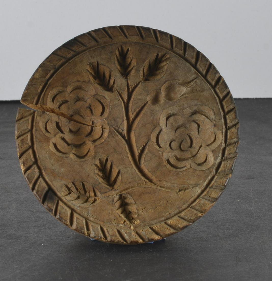 EARLY WOODEN BUTTER MOLD FLOWERS (1 of 2)