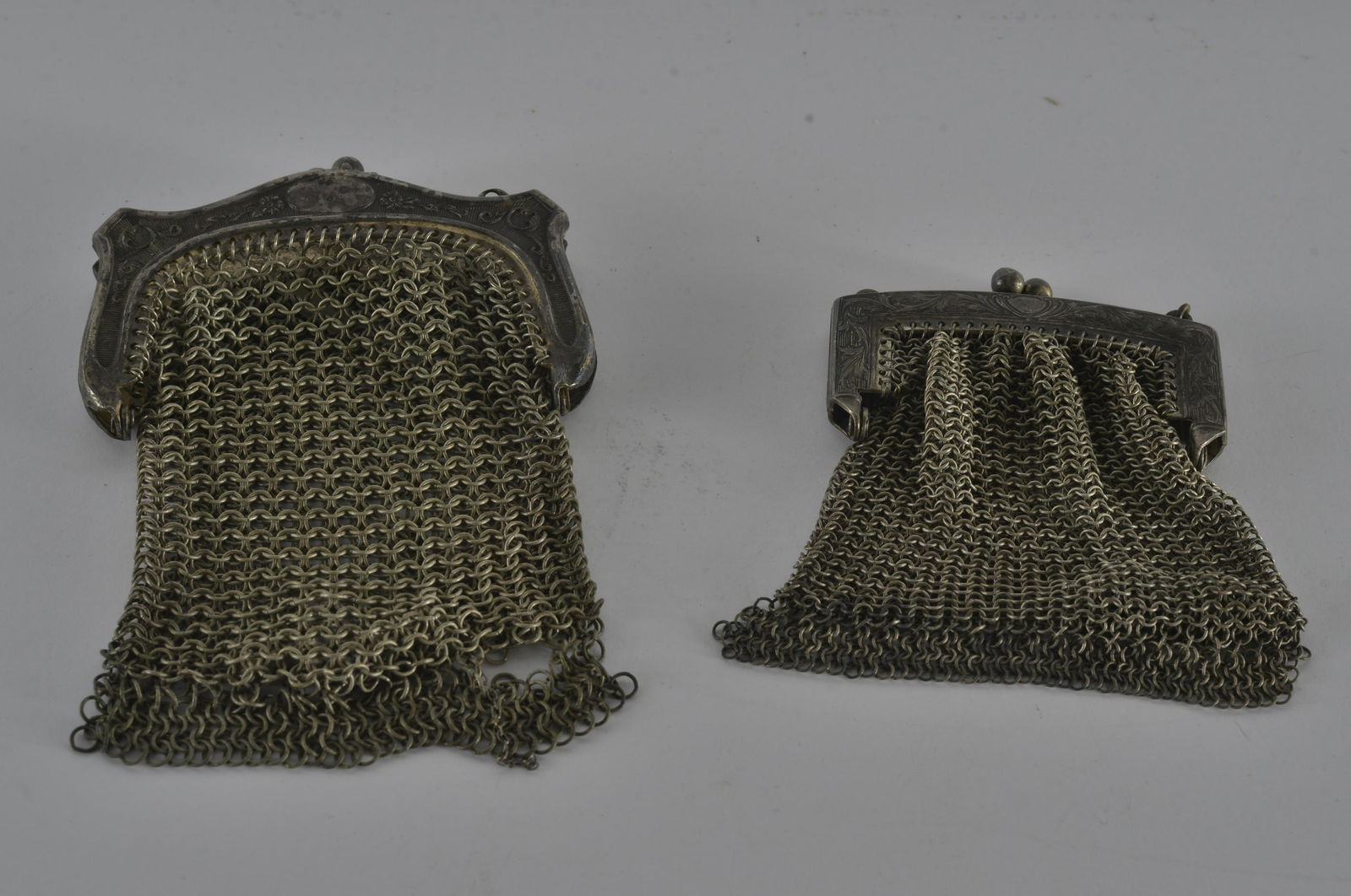 (2)CHILD'S CHAIN MESH PURSE: (2) CHILD'S CHAIN MESH PURSES
