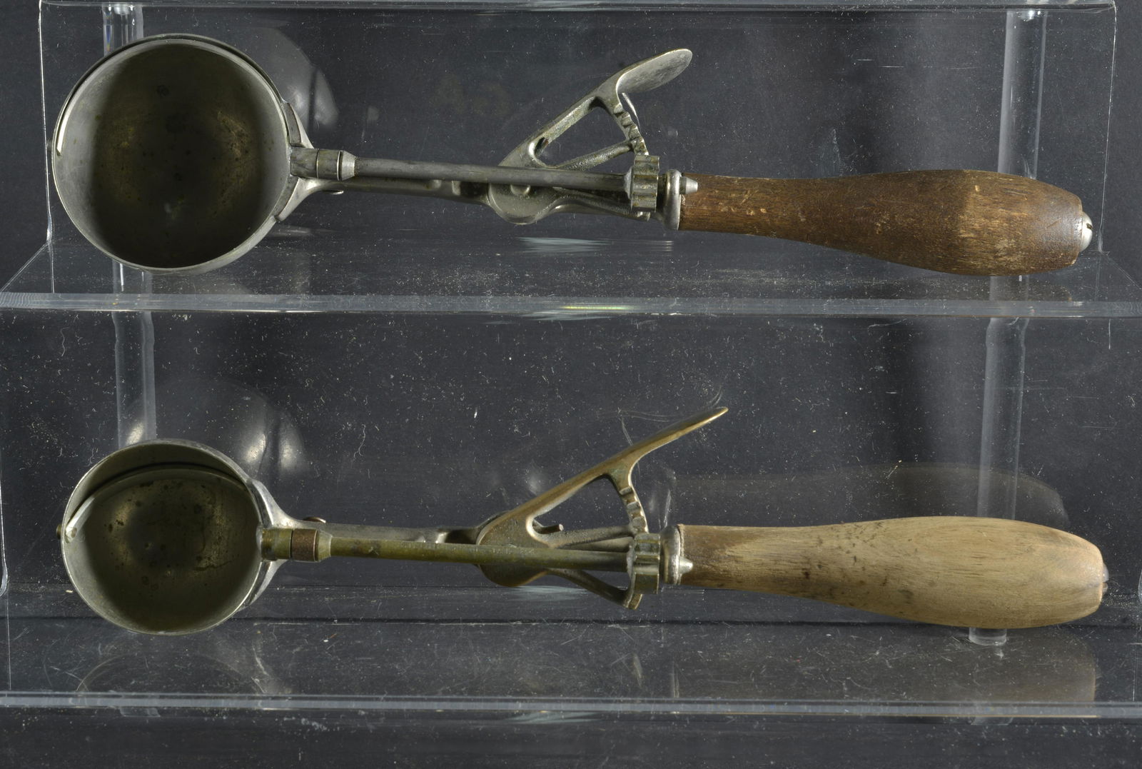 COLLECTION OF (2) EARLY ICE CREAM SCCOPS WITH WOODEN HANDLES (1 of 3)