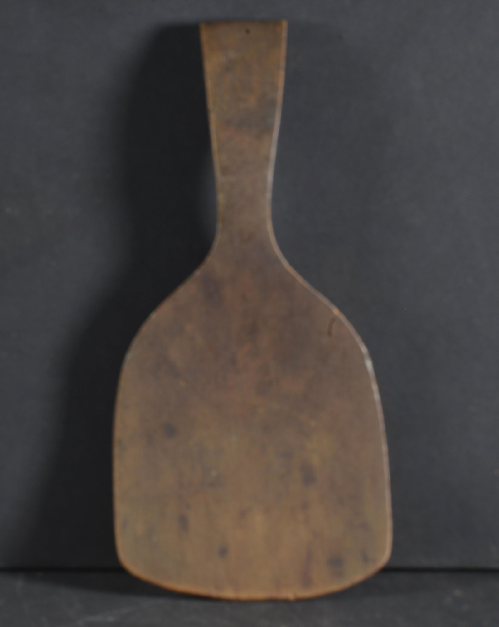 VINTAGE PRIMITIVE WOODEN BUTTER PADDLE SCOPE: VINTAGE PRIMITIVE WOODEN BUTTER PADDLE SCOPE (9" L