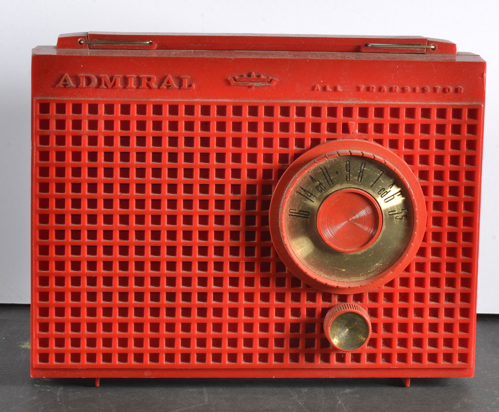 RED ADMIRAL MADE IN AMERICA  ALL TRANSISTOR (1 of 2)