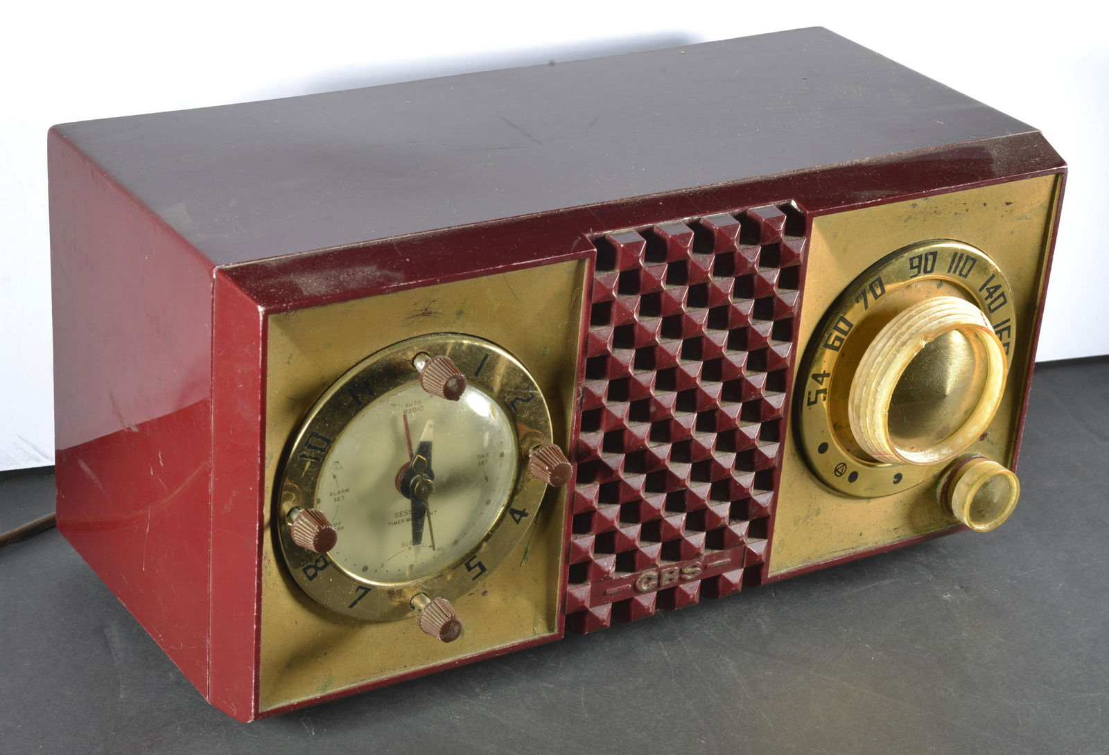 VINTAGE CBS COLUMBIA CLOCK RADIO (1 of 3)