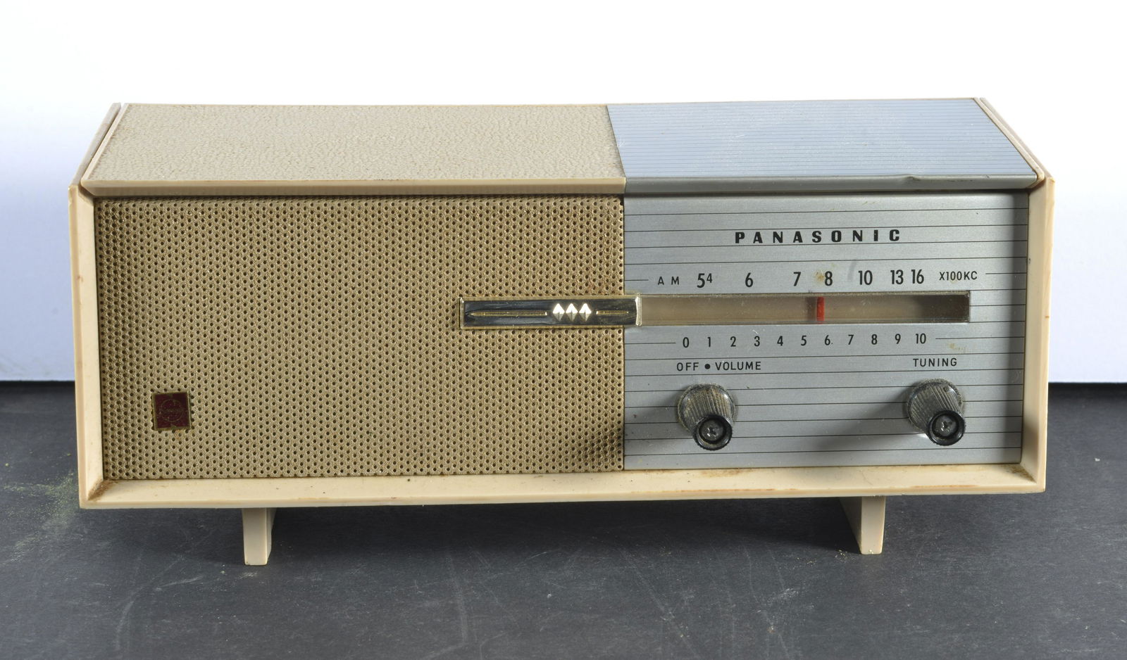 RETRO MCM NATIONAL PACASONIC 6 TRANSITOR AM RADIO (1 of 3)