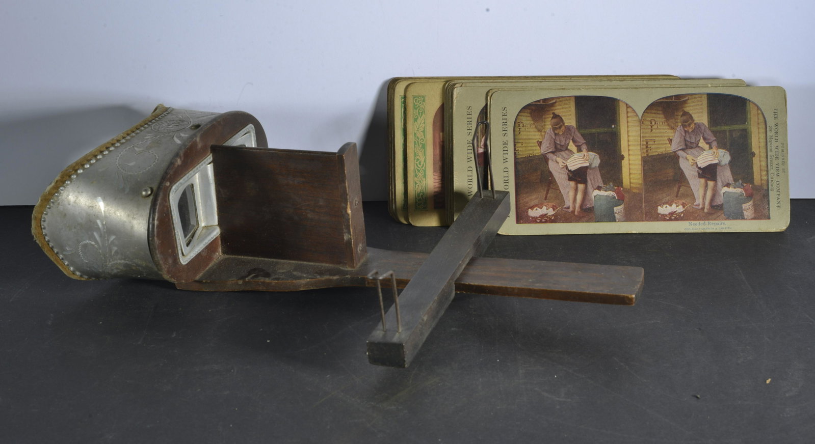 KEYSTONE MONARCH 3-D VIEWER SUN SCULPTURE SILDE VIEWER & (21) CARDS: KEYSTONE MONARCH 3-D VIEWER SUN SCULPTURE SILDE VIEWER & (21) CARDS