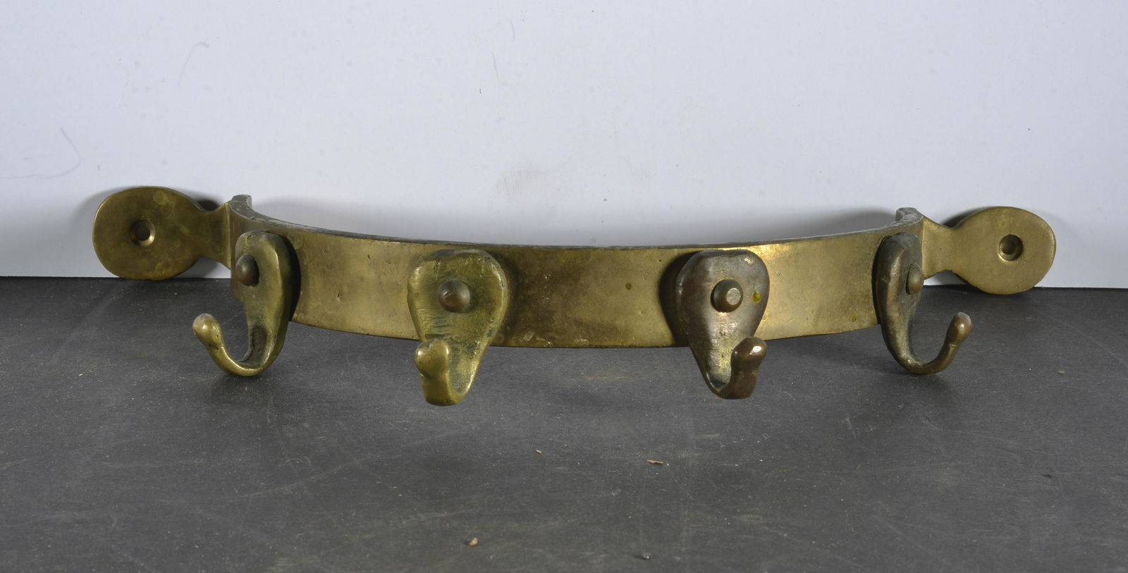 EARLY SMALL HALF MOON HEAVY POT HOLDER (1 of 2)