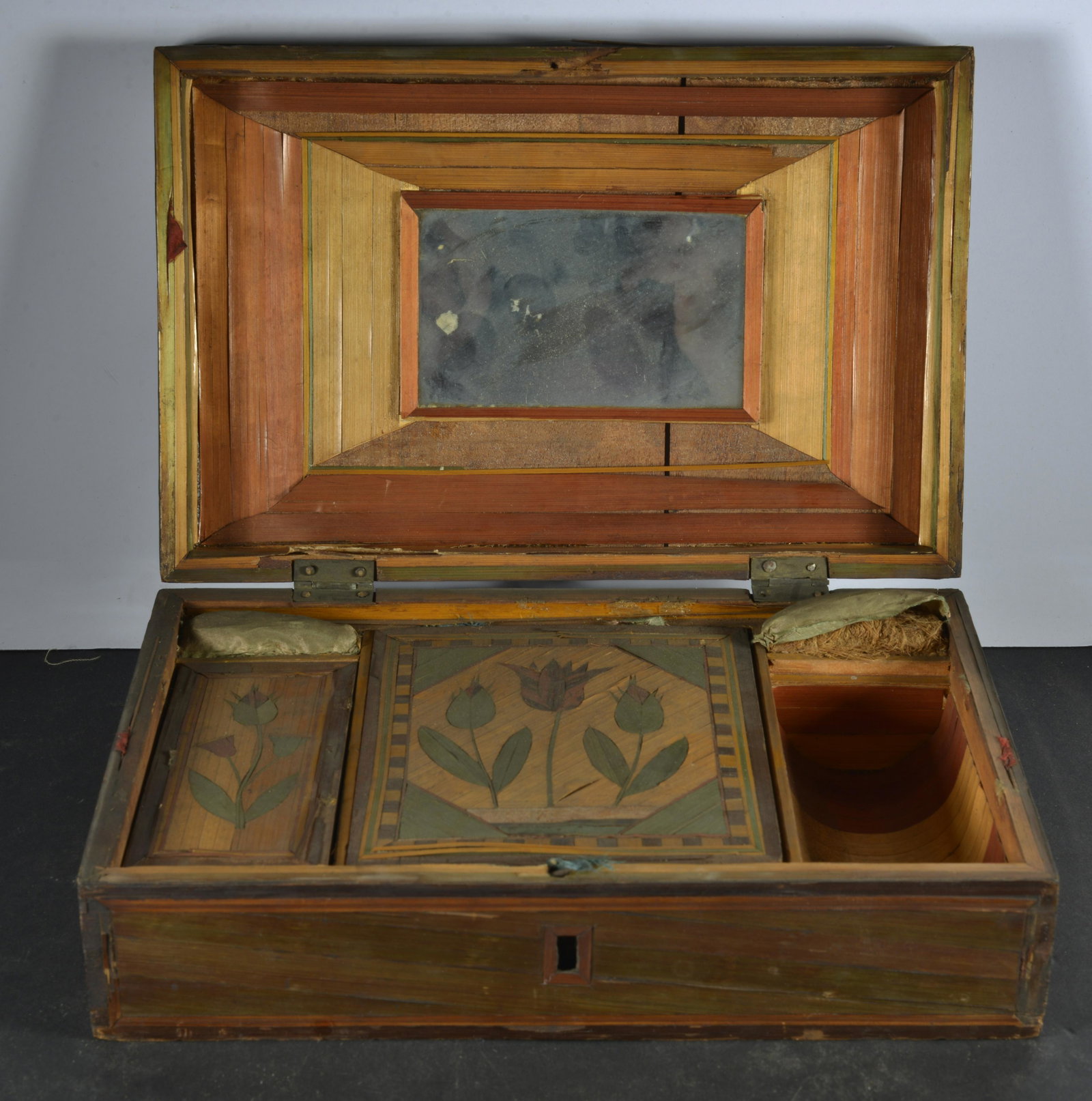 VINTAGE LADIES SEWING BOX: VINTAGE INLAID LADIES SEWING BOX 9" X 3" X 6"