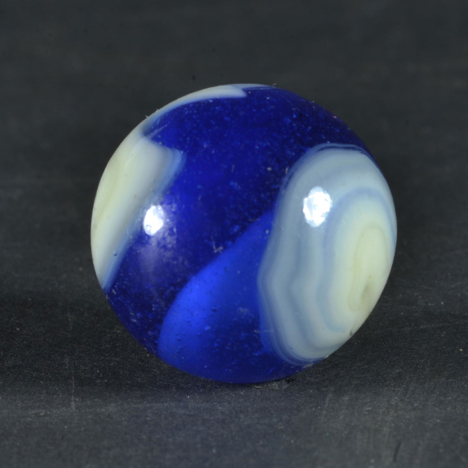 Vintage Marble Large Size (1 of 5)