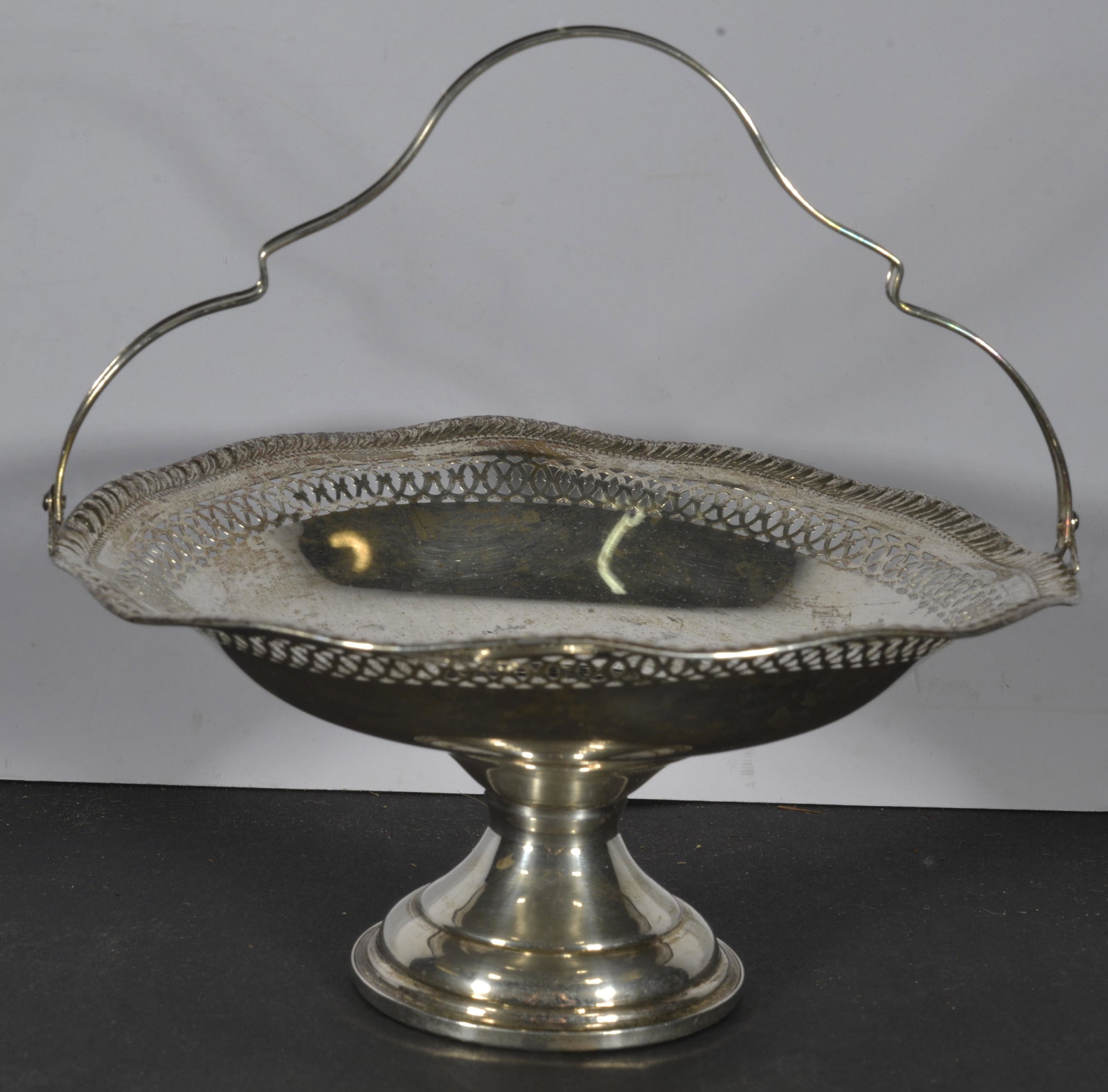 STERLING SILVER WEIGHT BASE BASKET: SIGNED STERLING 3" H