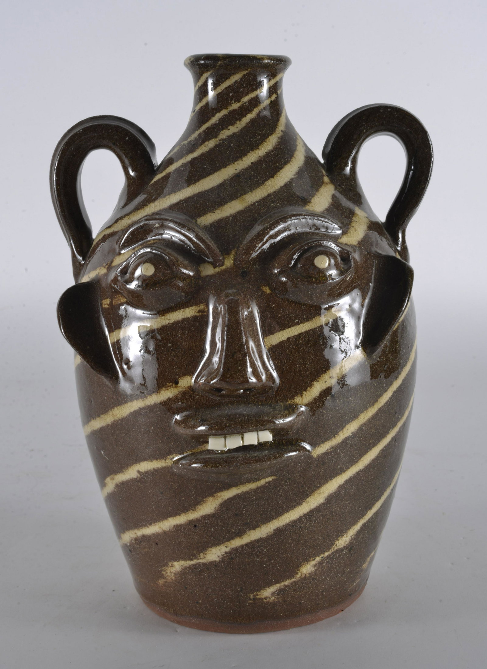 Walter Flemming Swirl Face Jug (1 of 3)