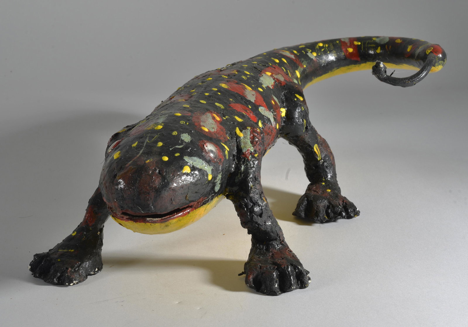 Minnie Black Folk Art Lizard (1 of 6)