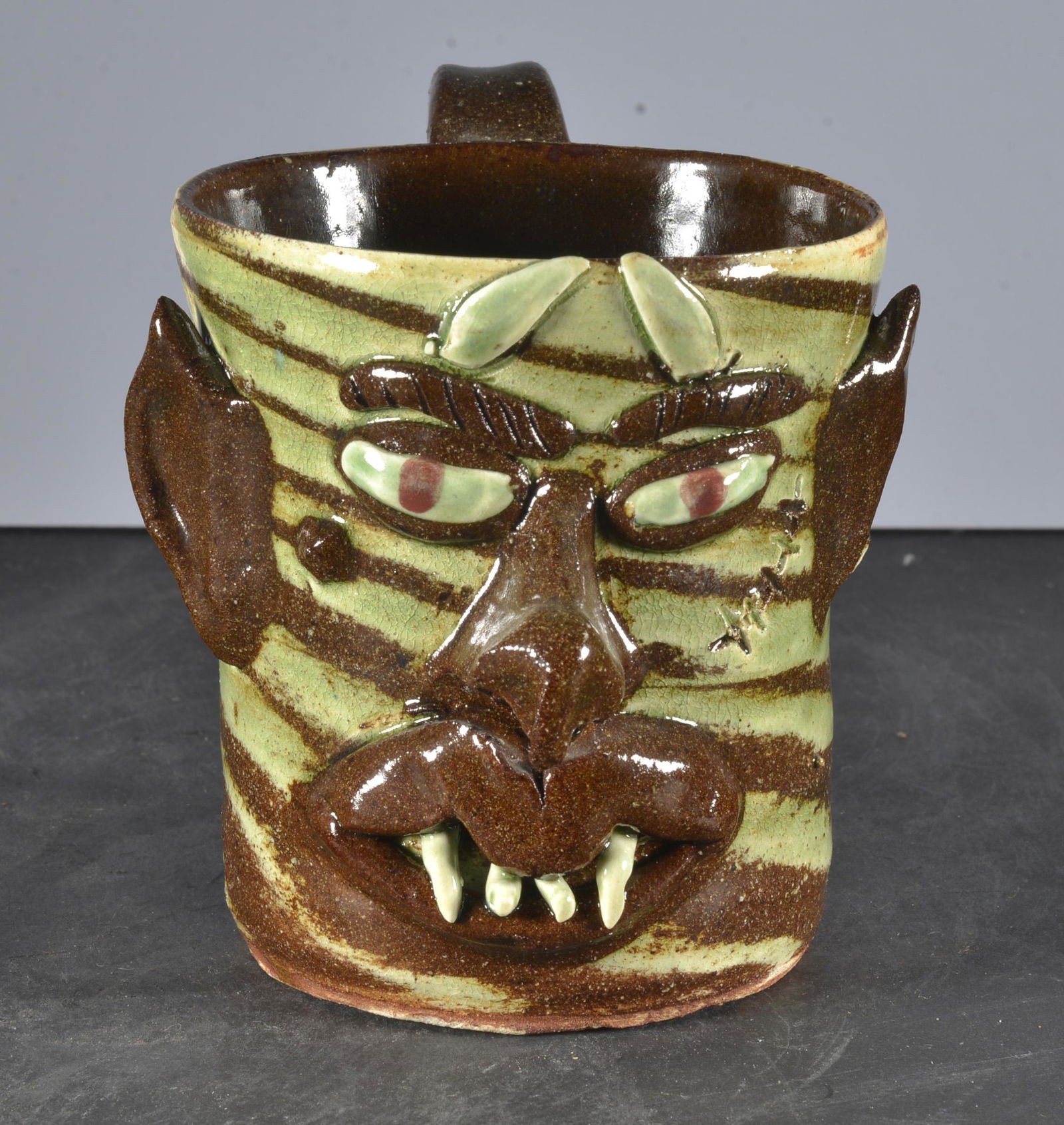 ALBERT HODGE POTTERY SWIRL FACE MUG (1 of 3)