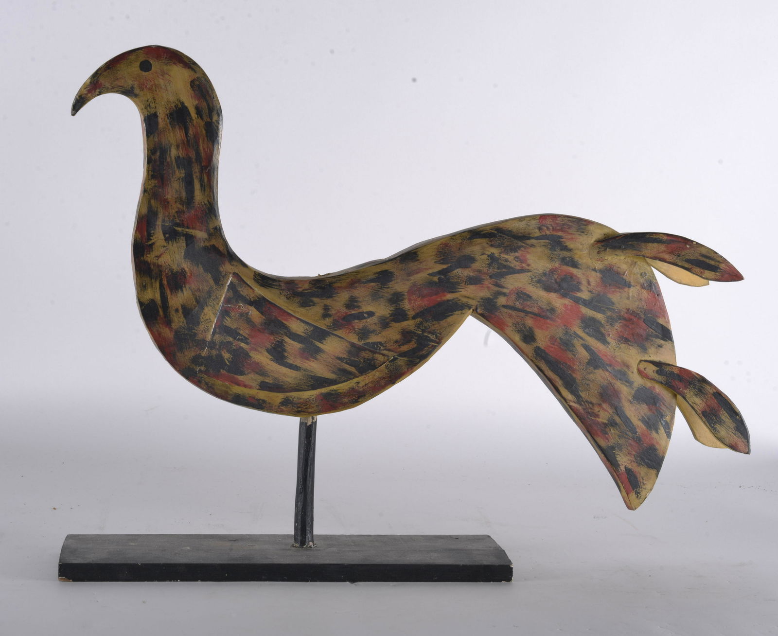 Pennsylvania Folk Art Carved bird. (1 of 4)