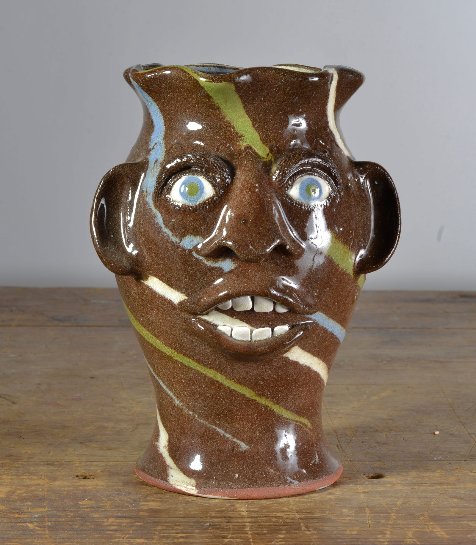 JOE REINHARDT SWIRL FACE VASE (1 of 3)